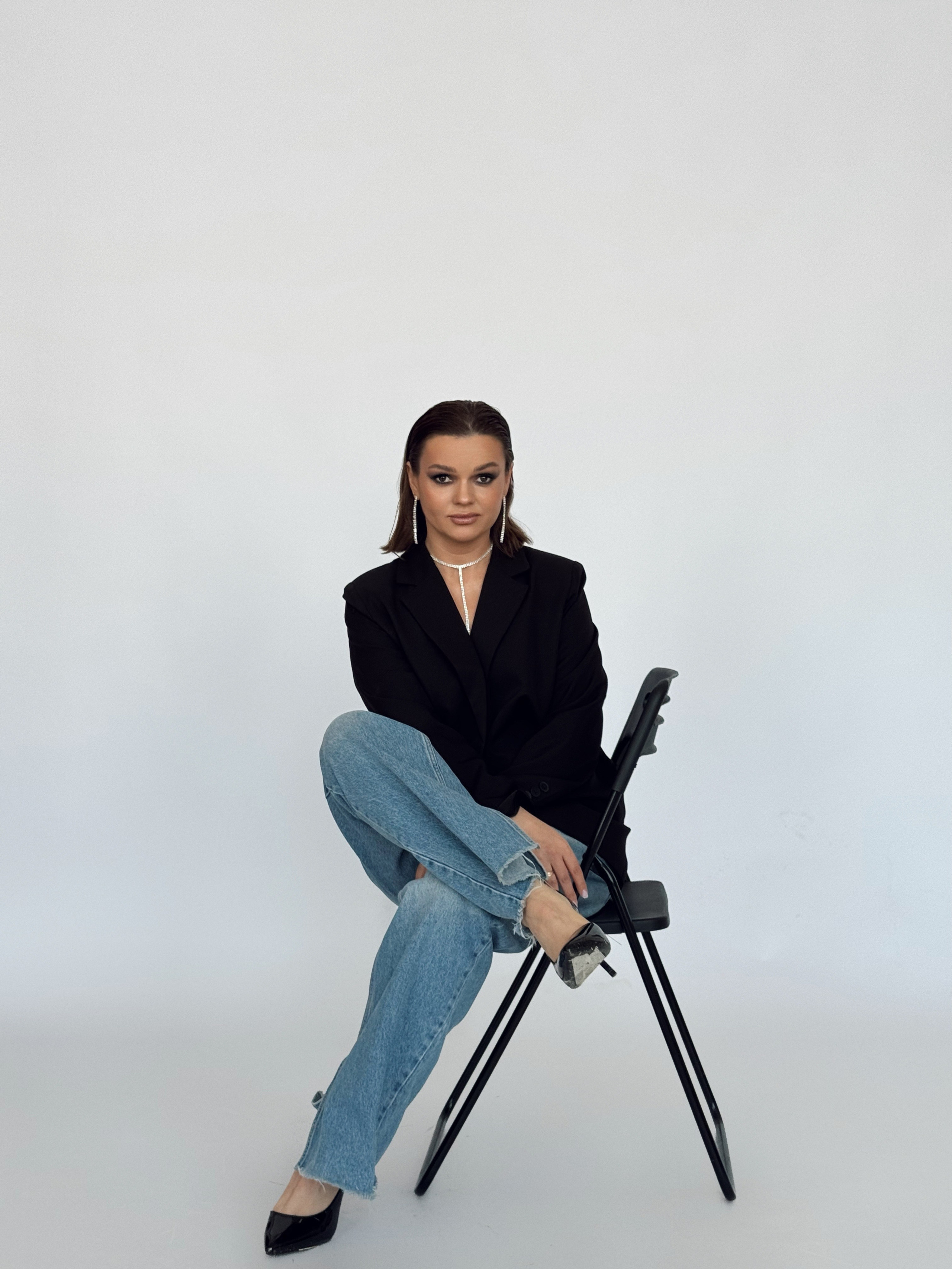 Съёмка в студии. Мобильный фотограф в Омске