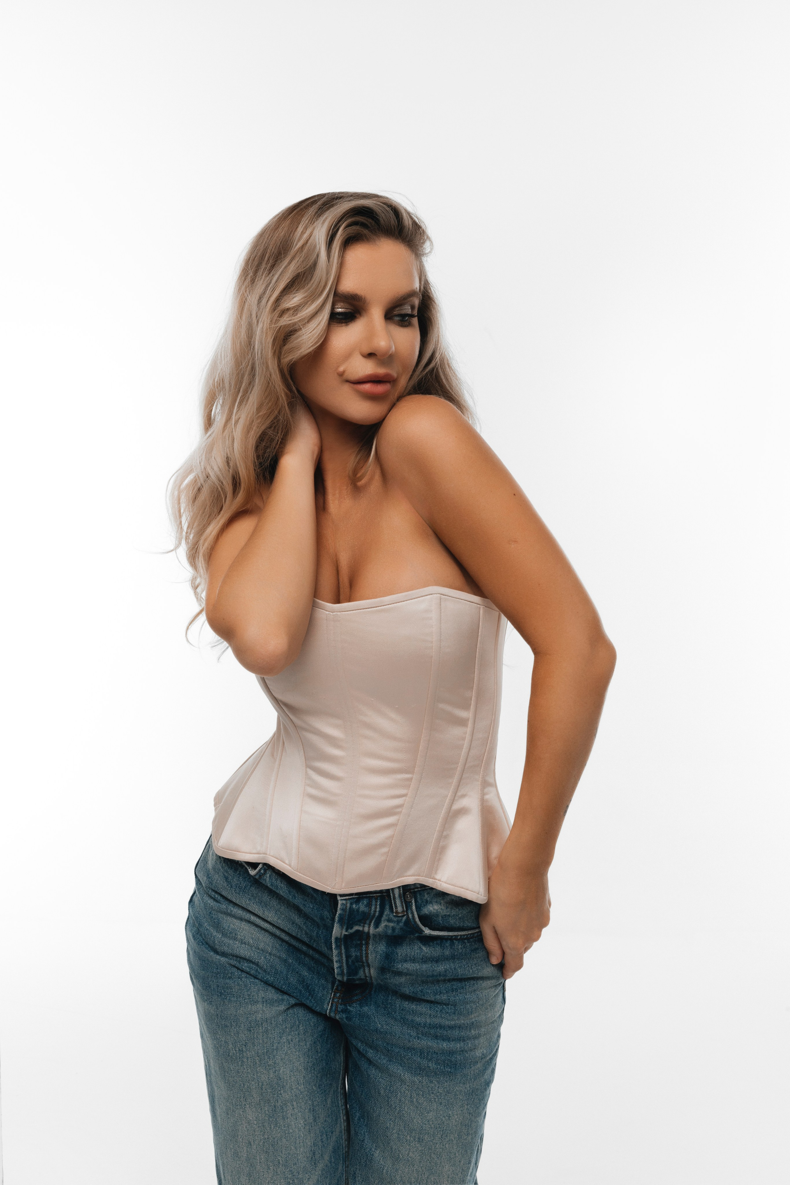 Яна. Главная