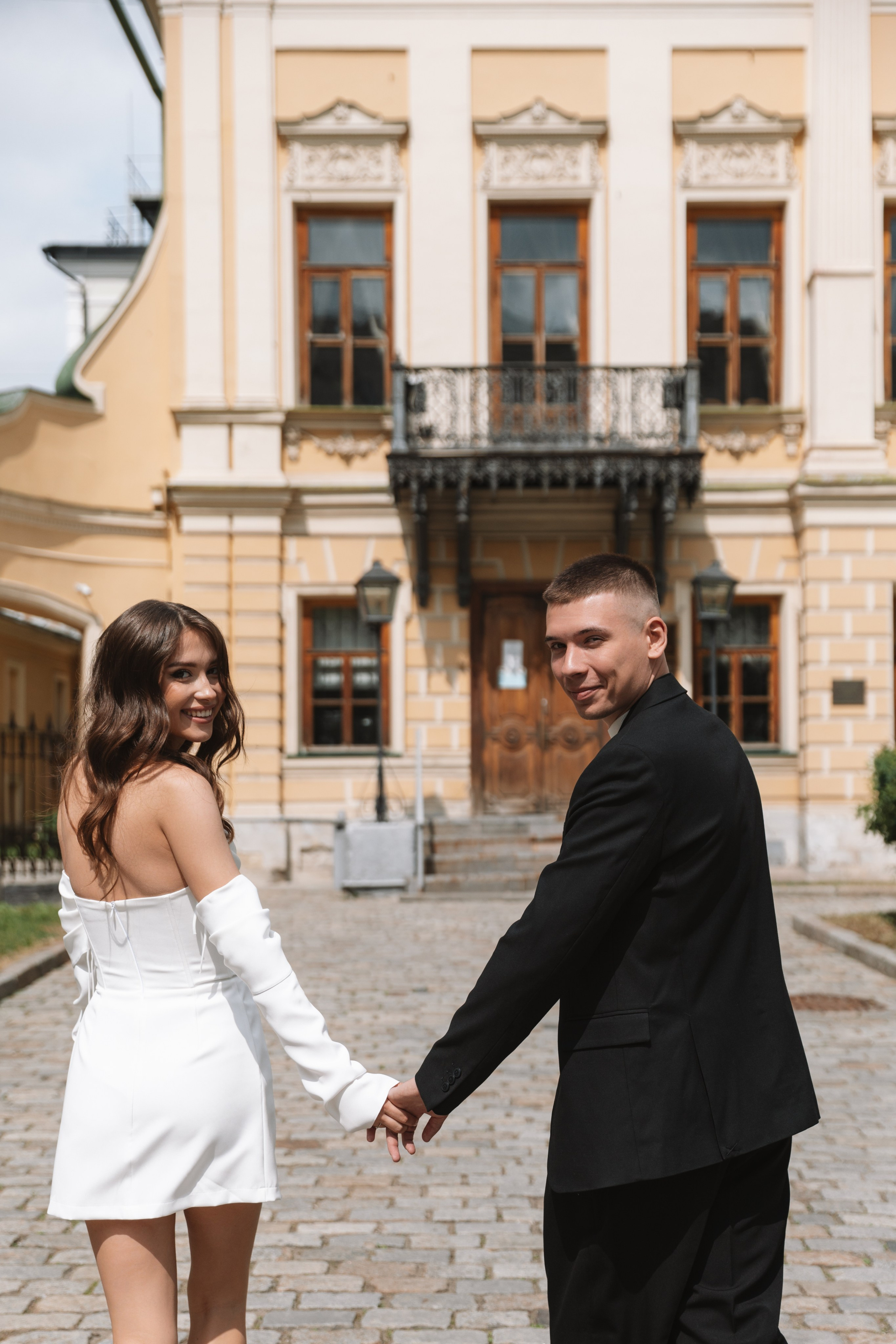Даниил и Анастасия. Свадебная фотосессия в Библиотеке-читальне им. А. С. Пушкина. Фотограф и видеограф Анна Домашенко