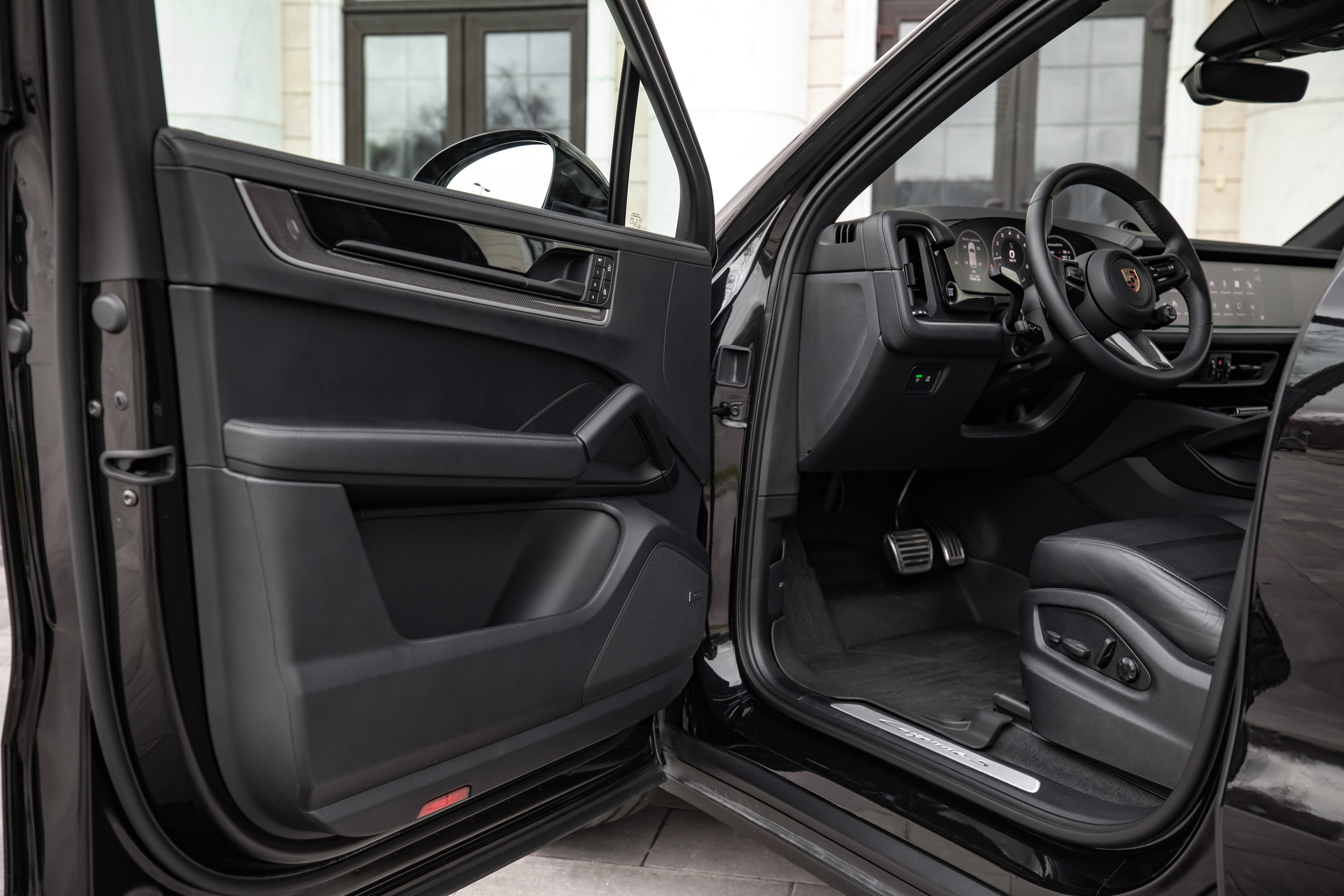 Porsche Cayenne S. Автомобильный фотограф в Москве Андрей Емельянов