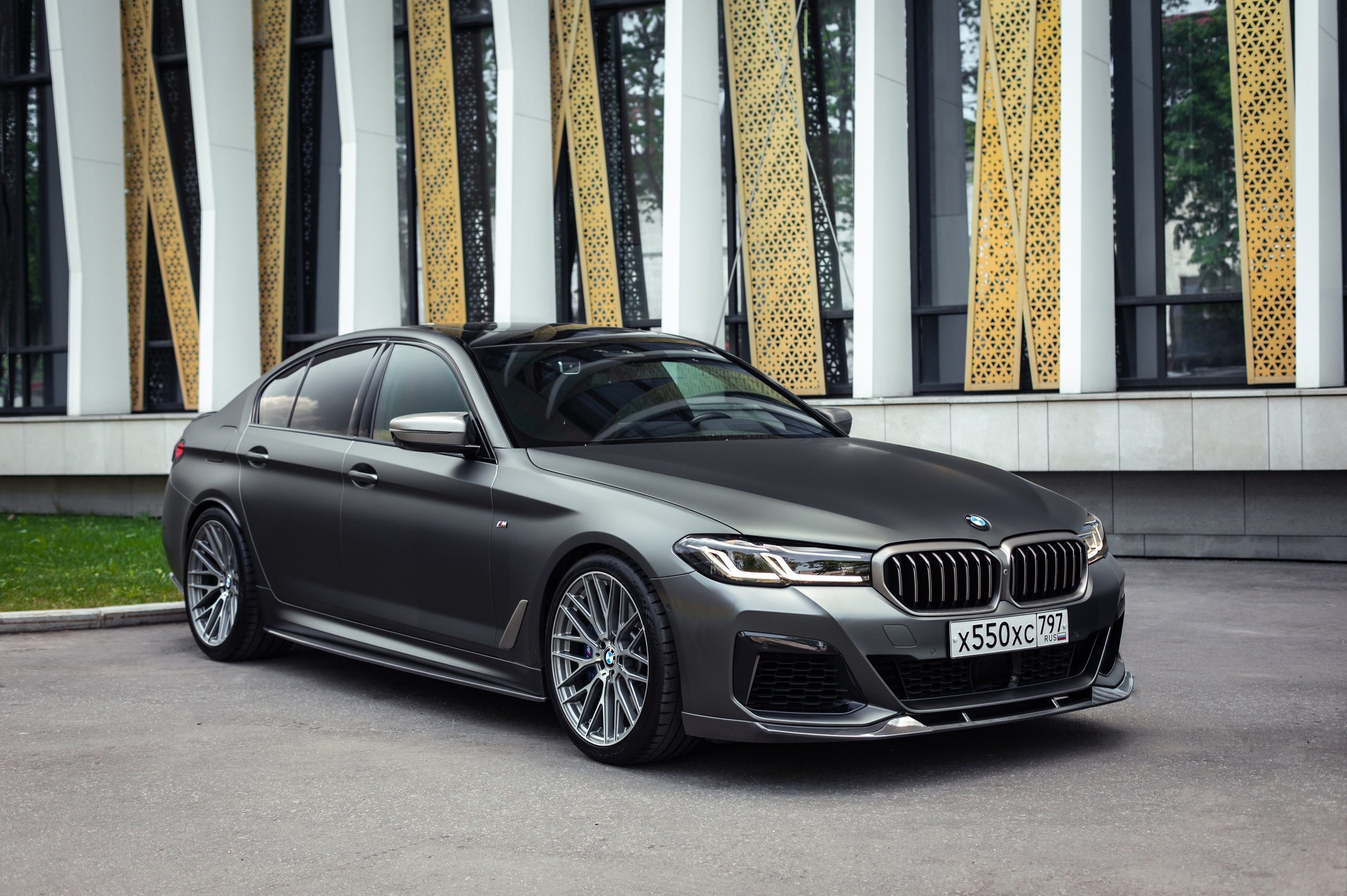 BMW 5. Автомобильный фотограф в Москве Андрей Емельянов