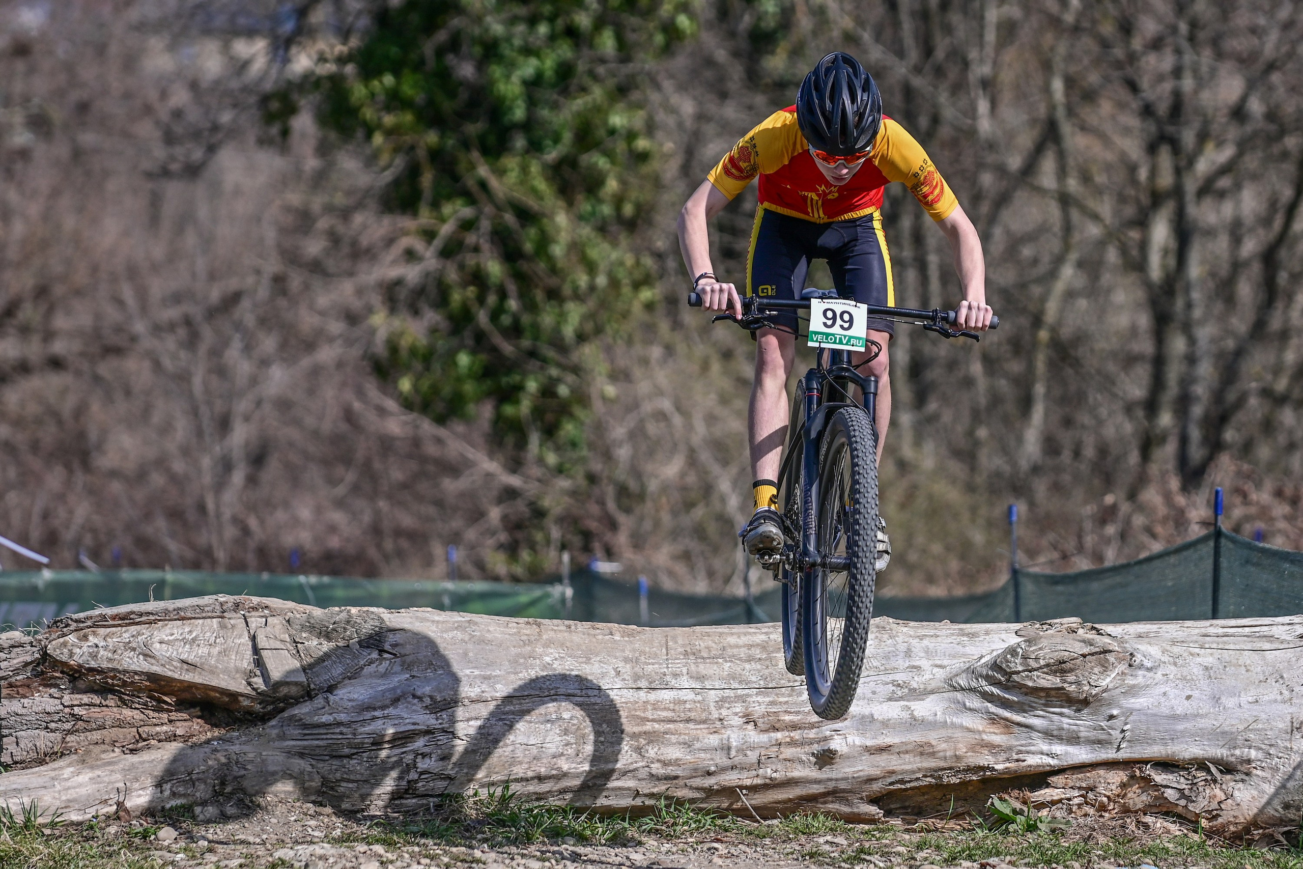 Маунтинбайк, кросс-кантри в Архипо-Осиповке 16 марта 2025. Спортивный фотограф, фотожурналист Павел Ларькин