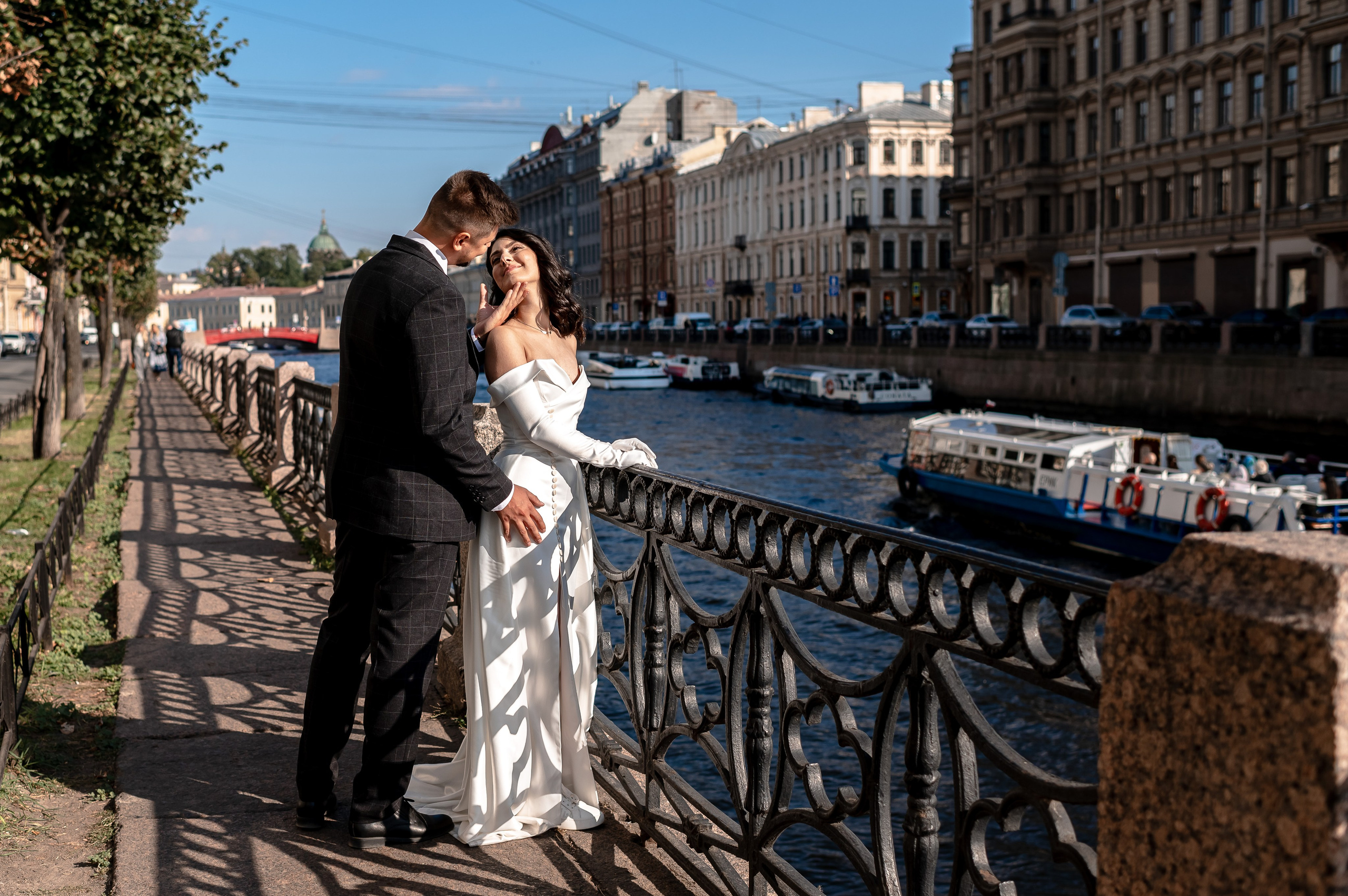Камерная свадьба в Первом Дворце Бракосочетания №1 на Английской набережной Яны и Евгения. Портретный, семейный и свадебный фотограф в Санкт-Петербурге и в Пушкине Ширяев Денис