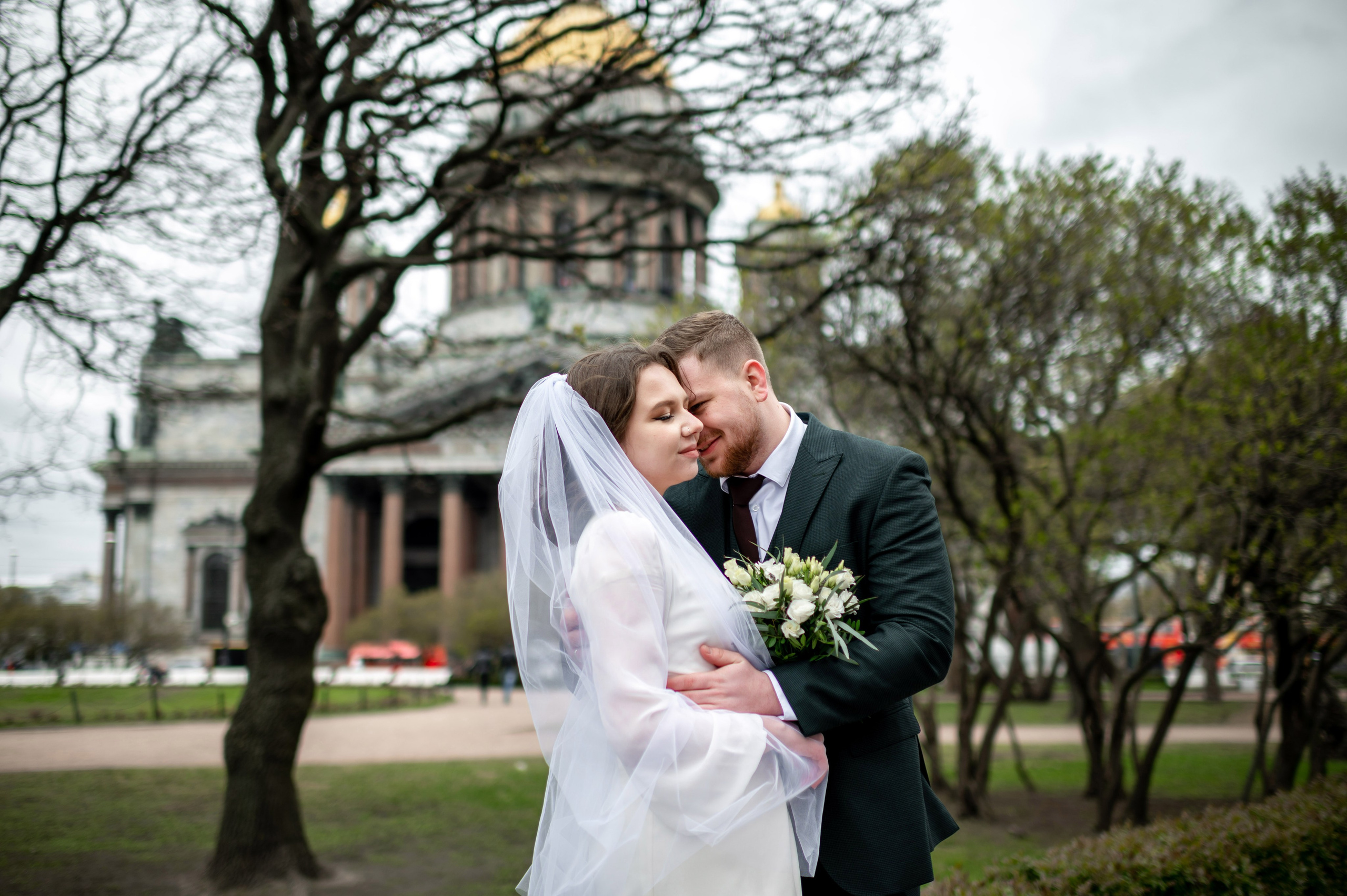 Ксения и Егор (фотосессия в ЗАГСе Петроградского района, Ботаническом саду с сакурой). Портретный, семейный и свадебный фотограф в Санкт-Петербурге и в Пушкине Ширяев Денис