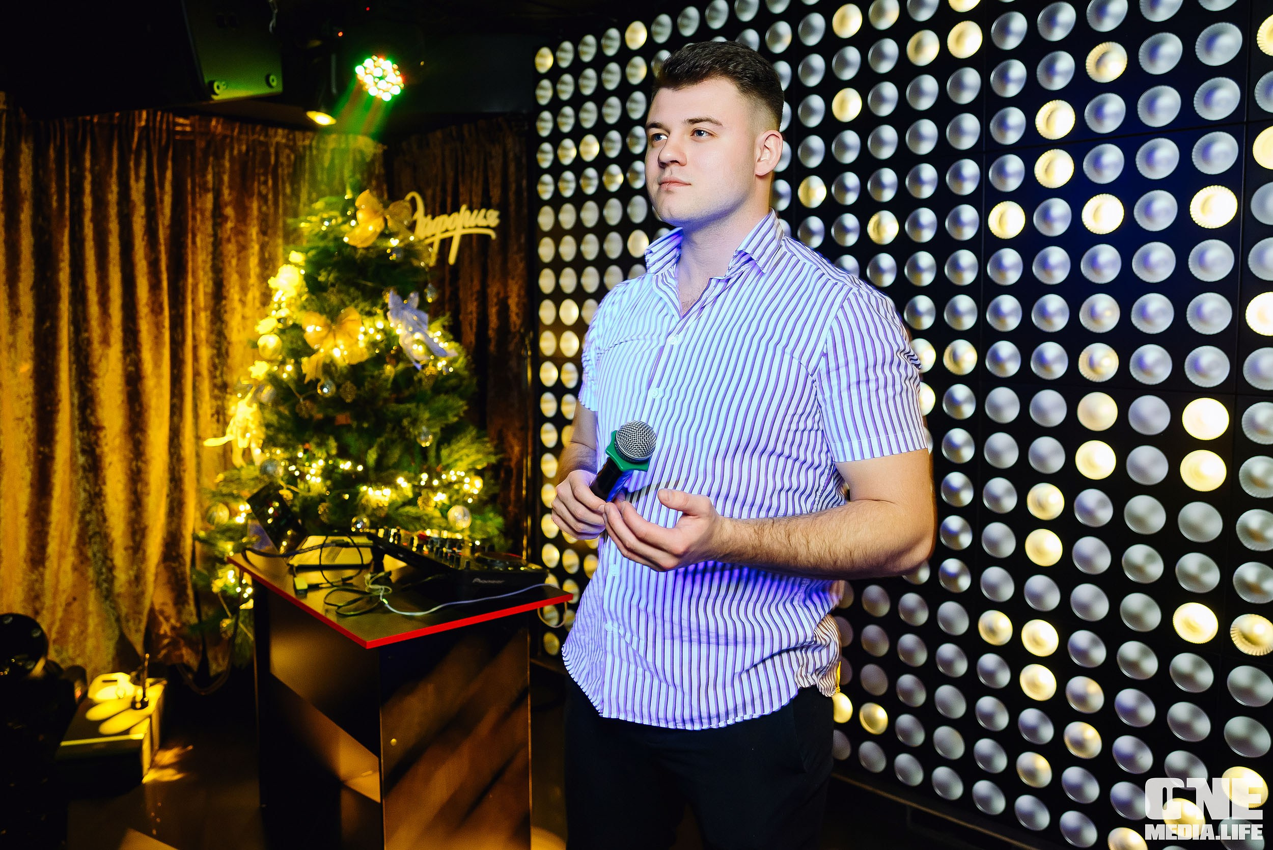 Christmas Karaoke Show в Эйфории. Часть 2. One Media Life: фоторепортажи, фотоотчеты с мероприятий и заведений