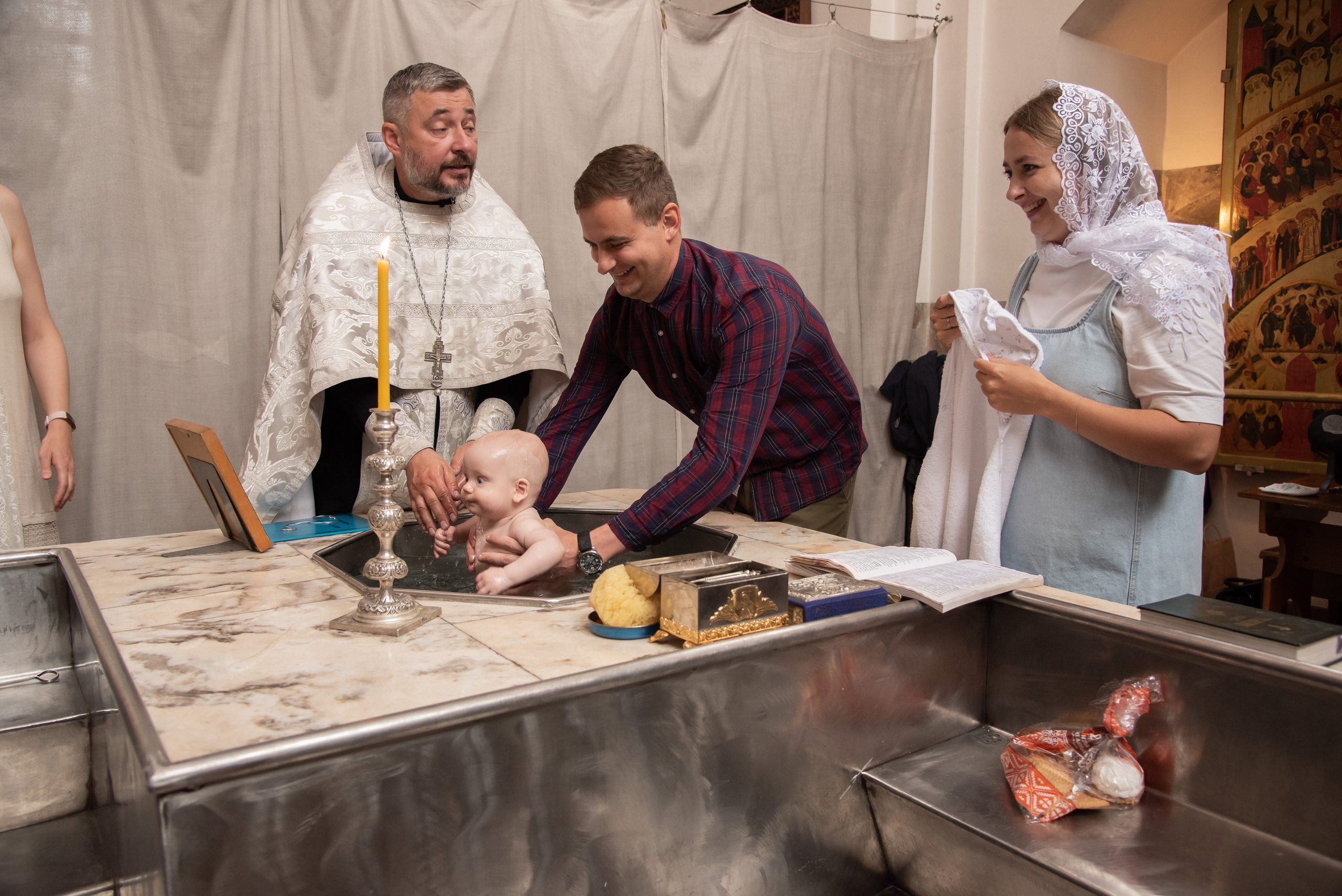 Крещение (фотосъемка крещения) Минск Слуцк. Свадебный и семейный фотограф Ольга Астрейко