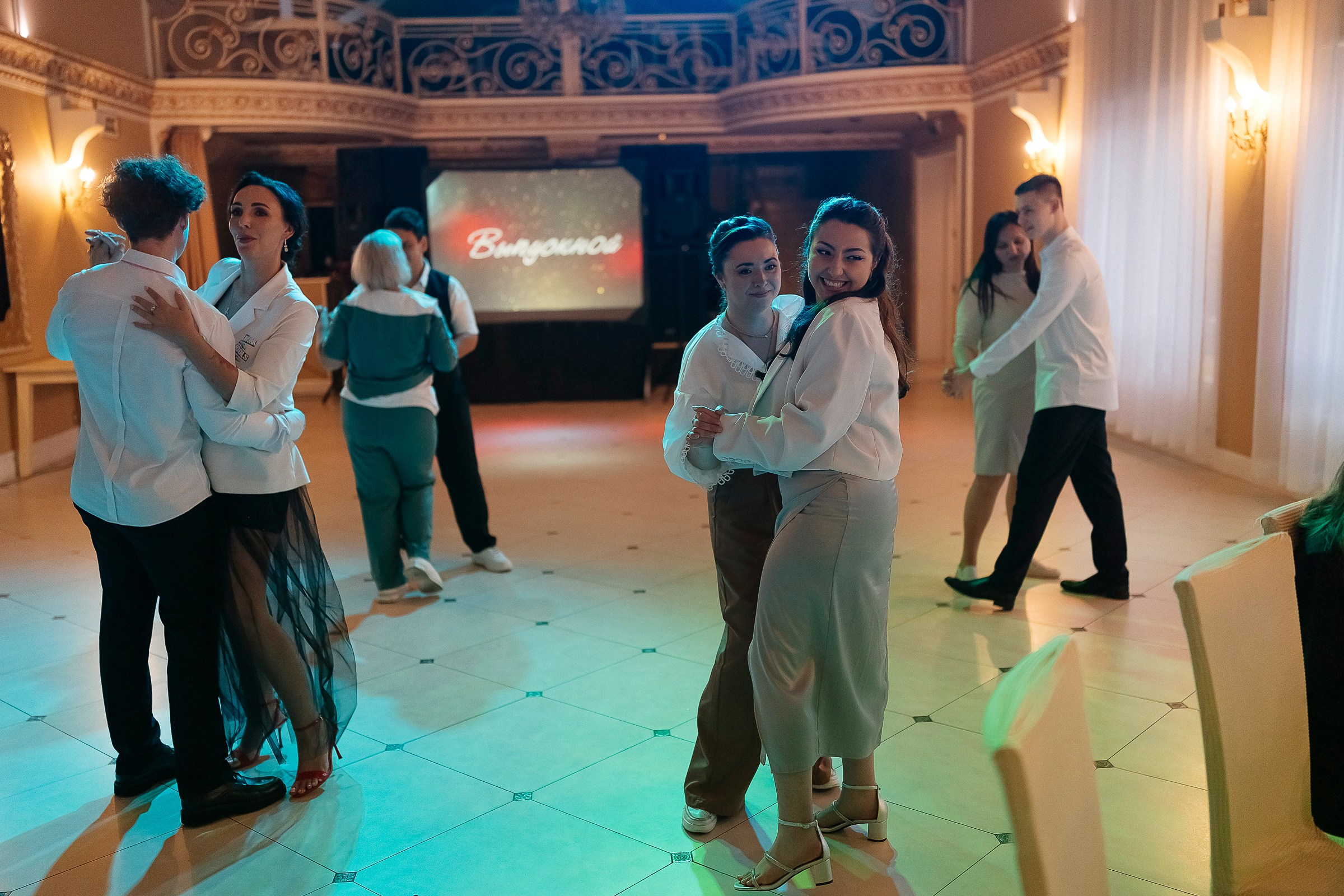 Выпускной СОШ № 15 Электросталь. Семейный и свадебный фотограф в Москве Леванова Александра