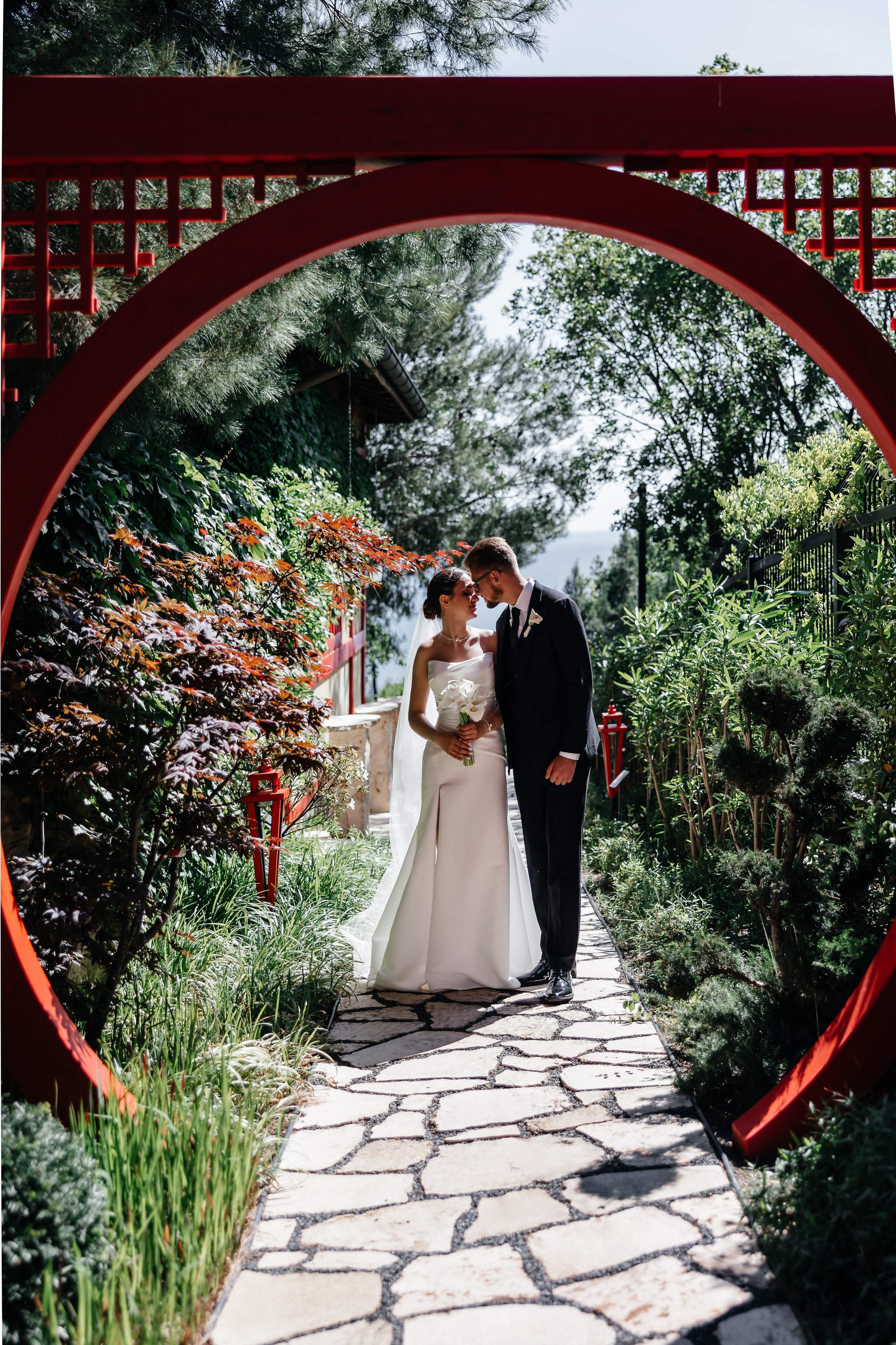 Анонс свадьбы Иры и Никиты. Прогулка в отеле Крымский Бриз. Свадебный фотограф в Крыму и Севастополе Ольга Баскакова