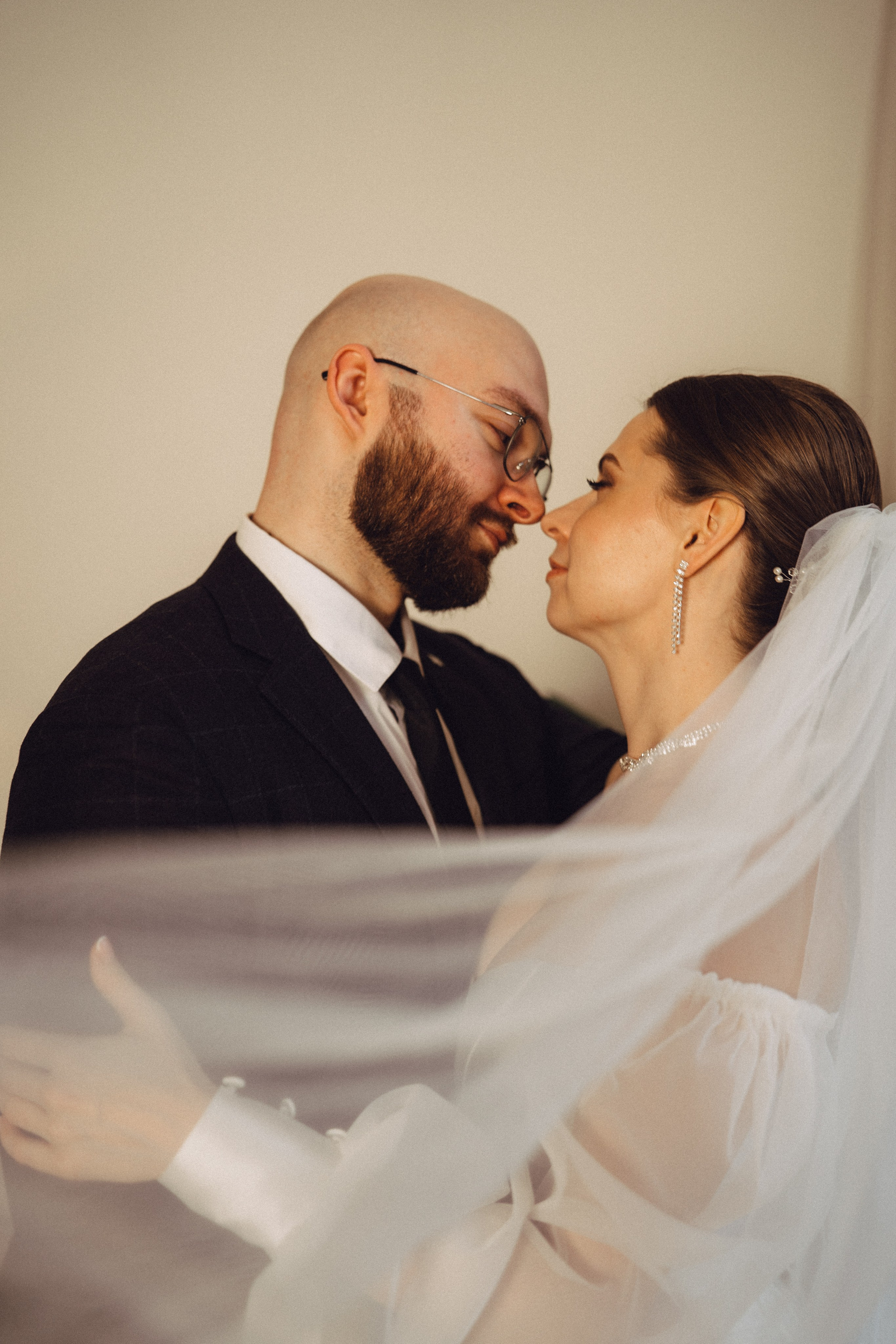 СВАДЕБНАЯ СЬЕМКА ВО ВТОРОМ ДВОРЦЕ (ДЕКАБРЬ) ТАКЖЕ СЬЕМКА В СТУДИИ НА ЧЕРНЫШЕВСКОЙ. Профессиональный фотограф, Санкт-Петербург — Виктория Богомолова