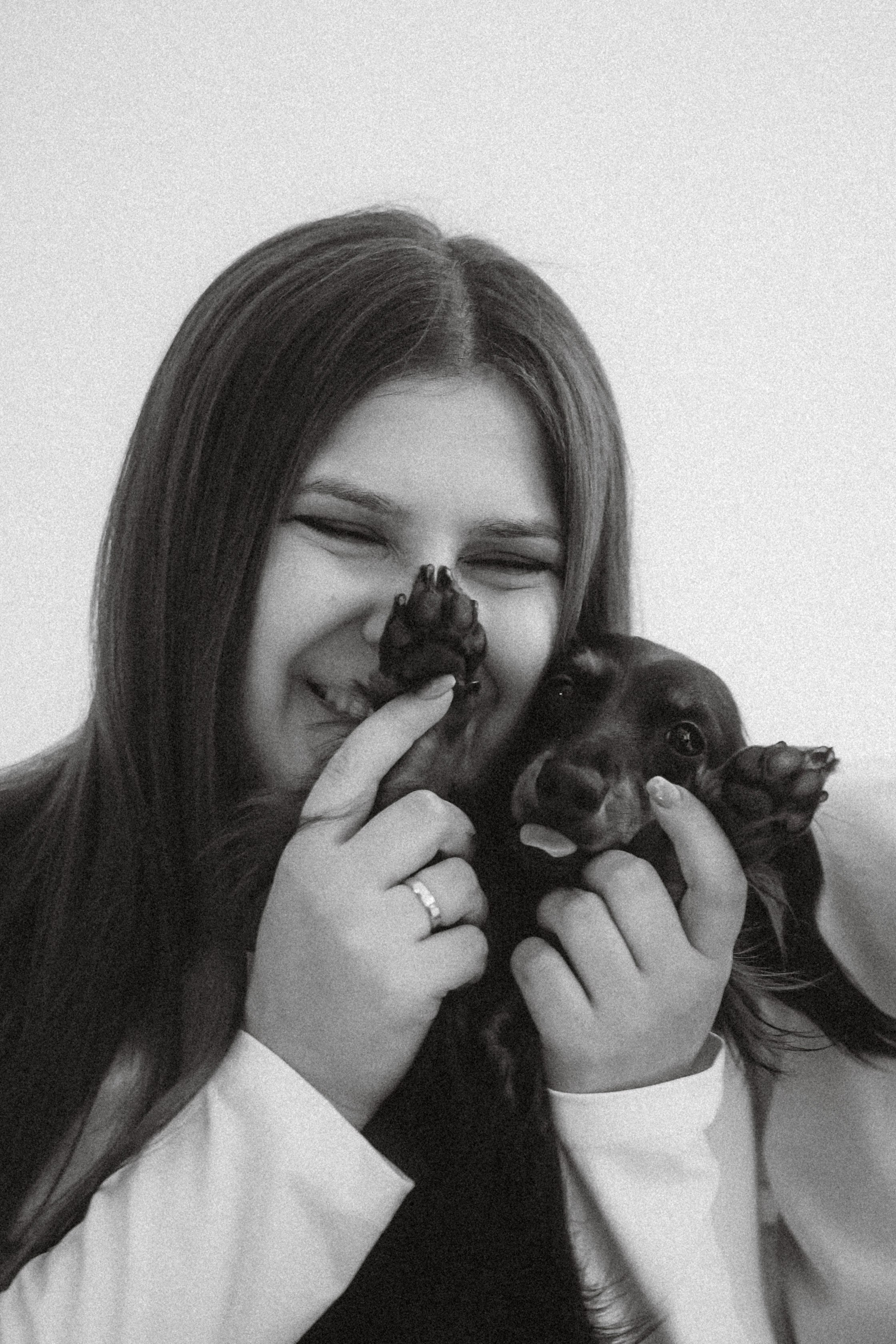 Натали, Свят и Эни