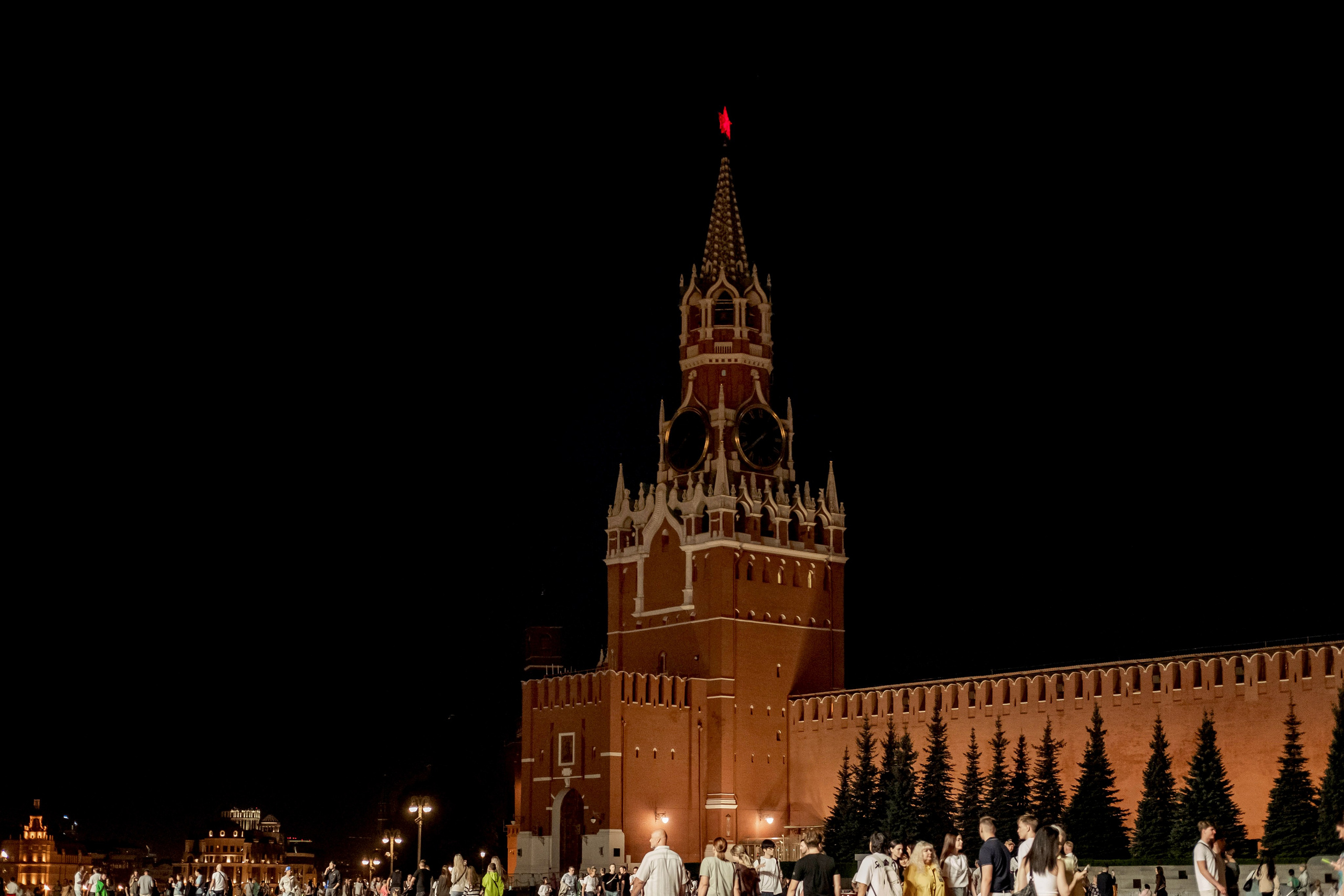 Прогулка по вечерней Москве. Свадебный и семейный фотограф в Новосибирске, Санкт-Петербурге, Москве