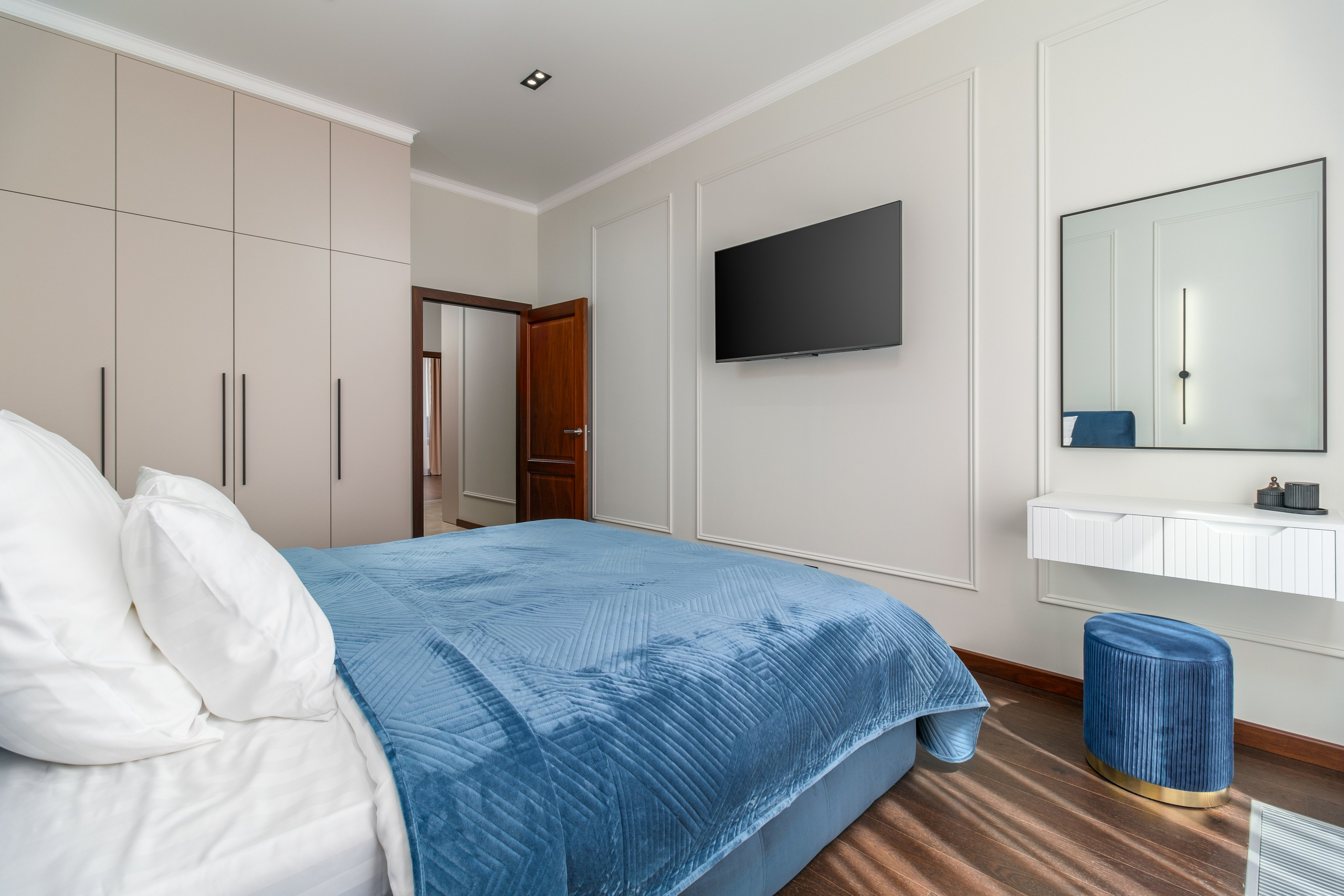 Интерьерная фотосессия двухкомнатной квартиры