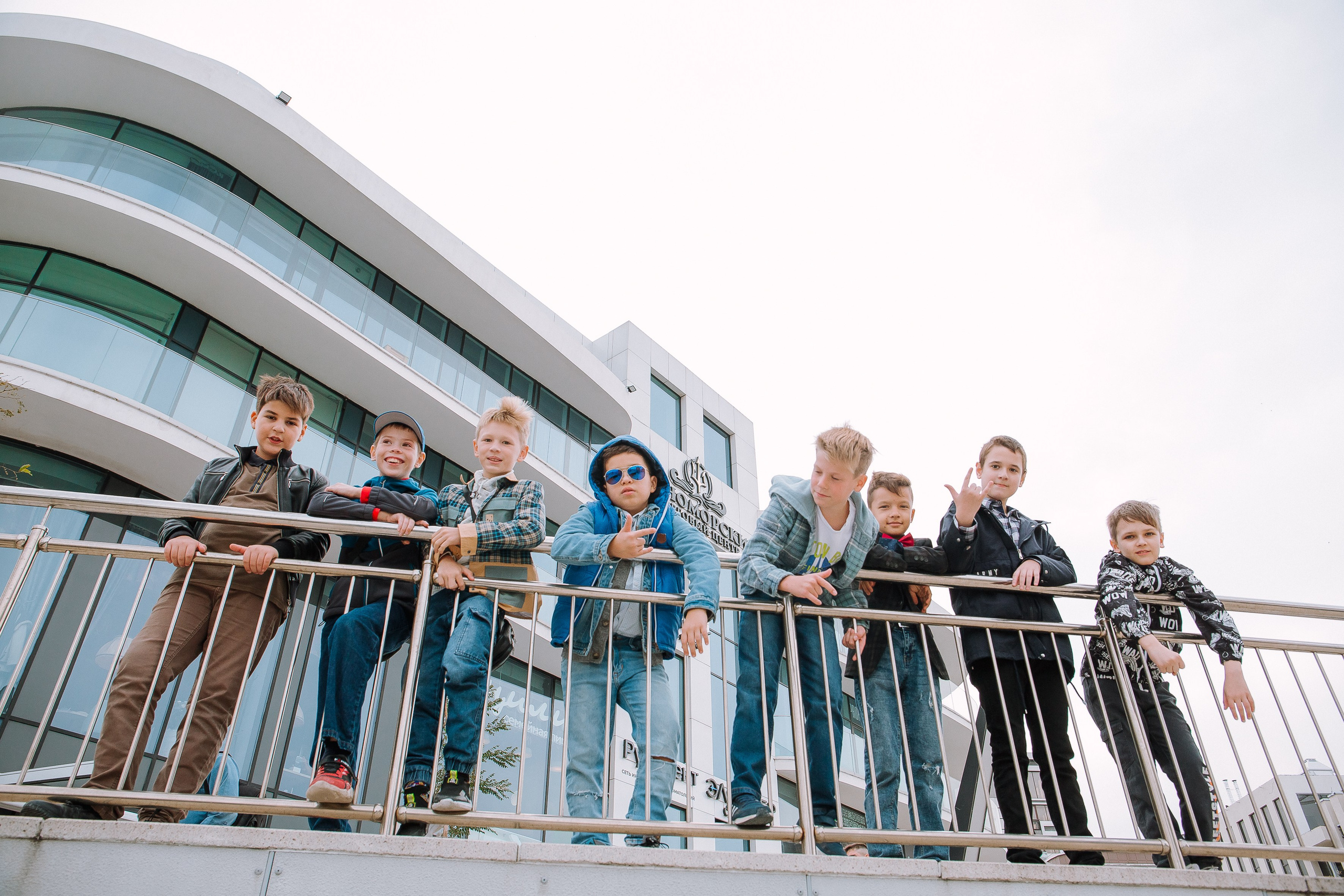 Начальная школа_ сквер Черняховского / Парк Фрунзе. Выпускные альбомы Натальи Бутко: Новороссийск, Анапа, Геленджик