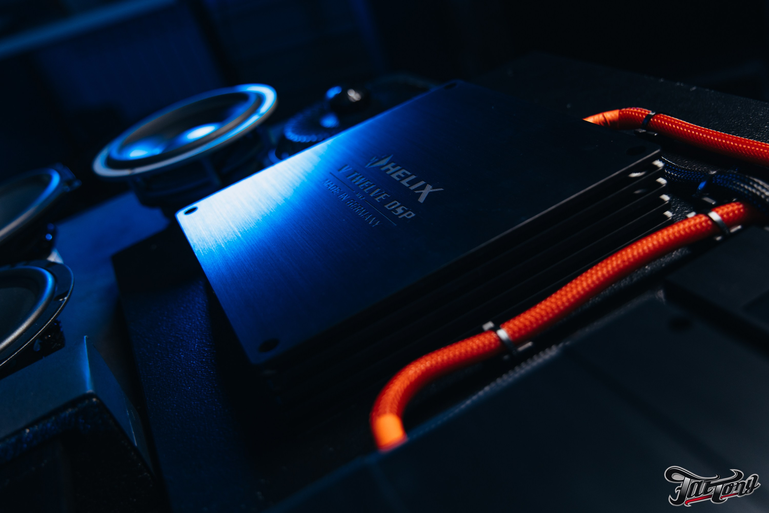 Cadillac escalade акустика и акустическая система. DeLorein