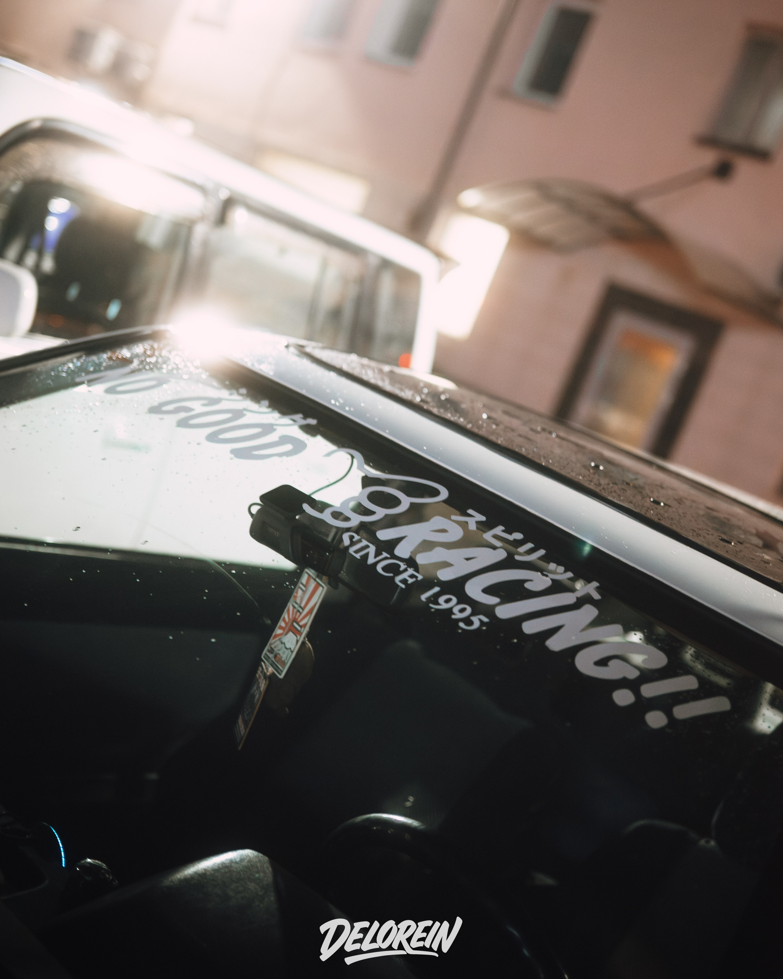 Downfly 15 апреля 2026. DeLorein