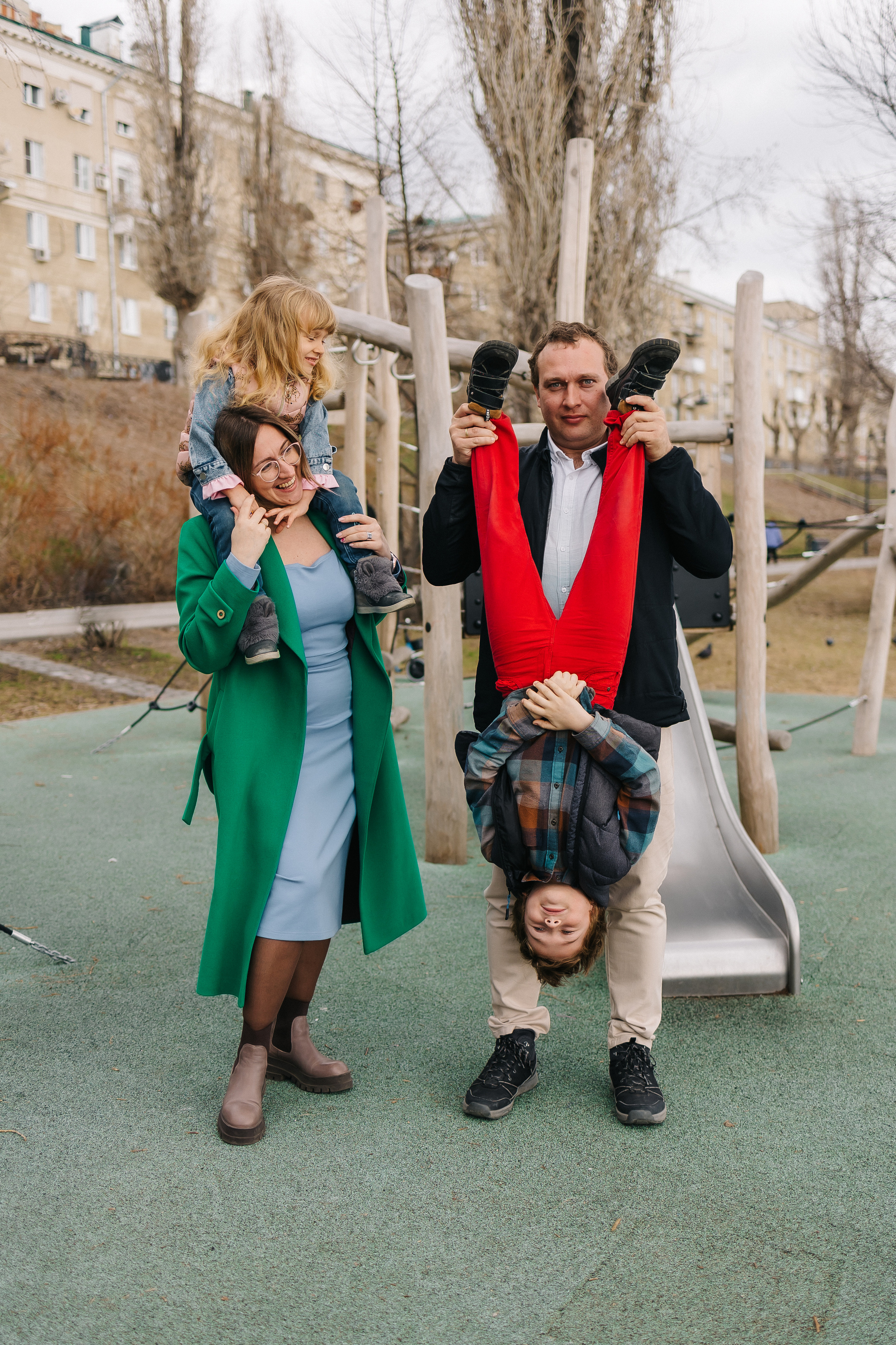 Аня с семьей. СЕМЕЙНЫЙ ФОТОГРАФ В САРАТОВЕ