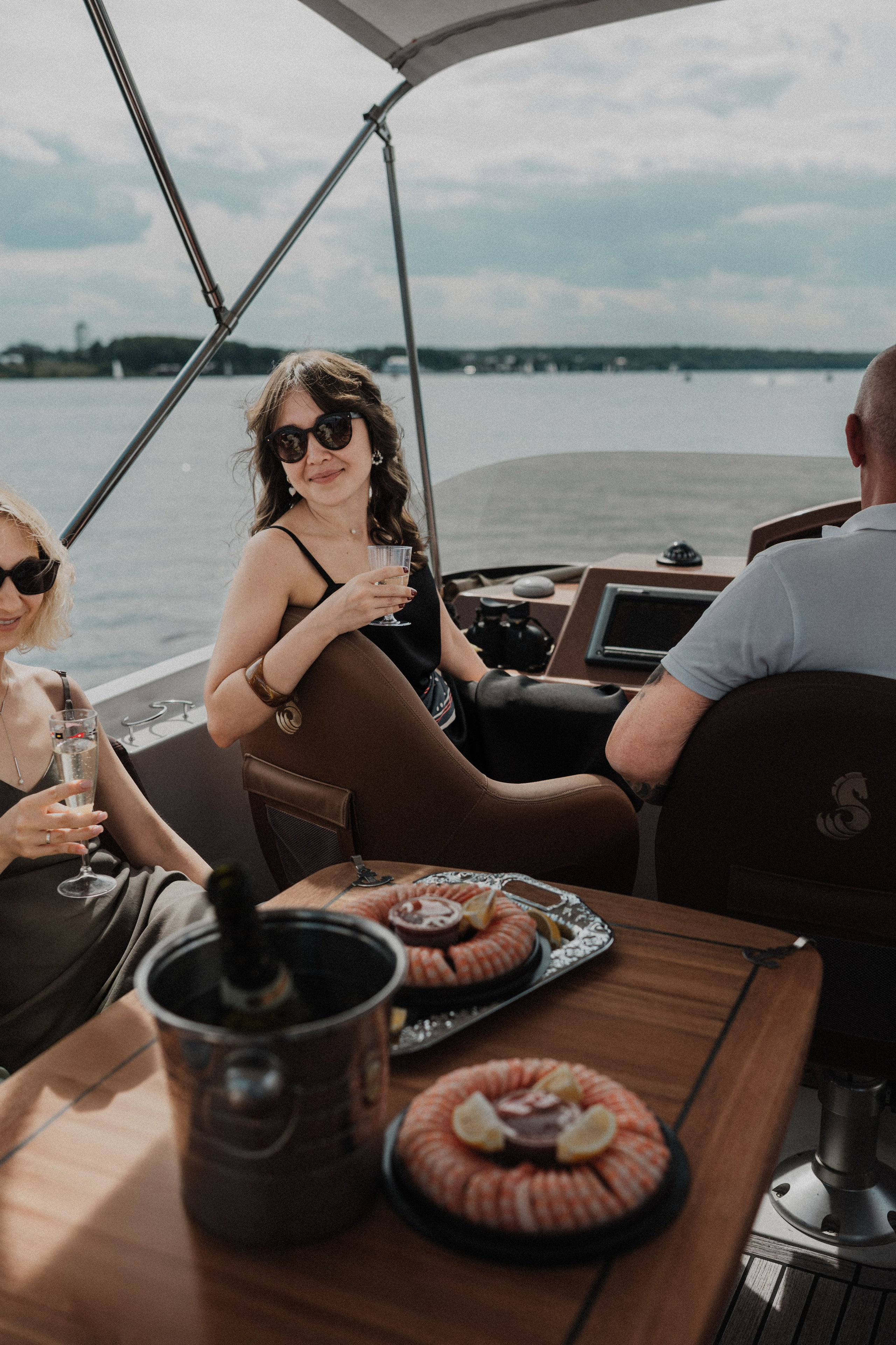 Девичник на яхте. Фотограф в Москве Ангелина Ким