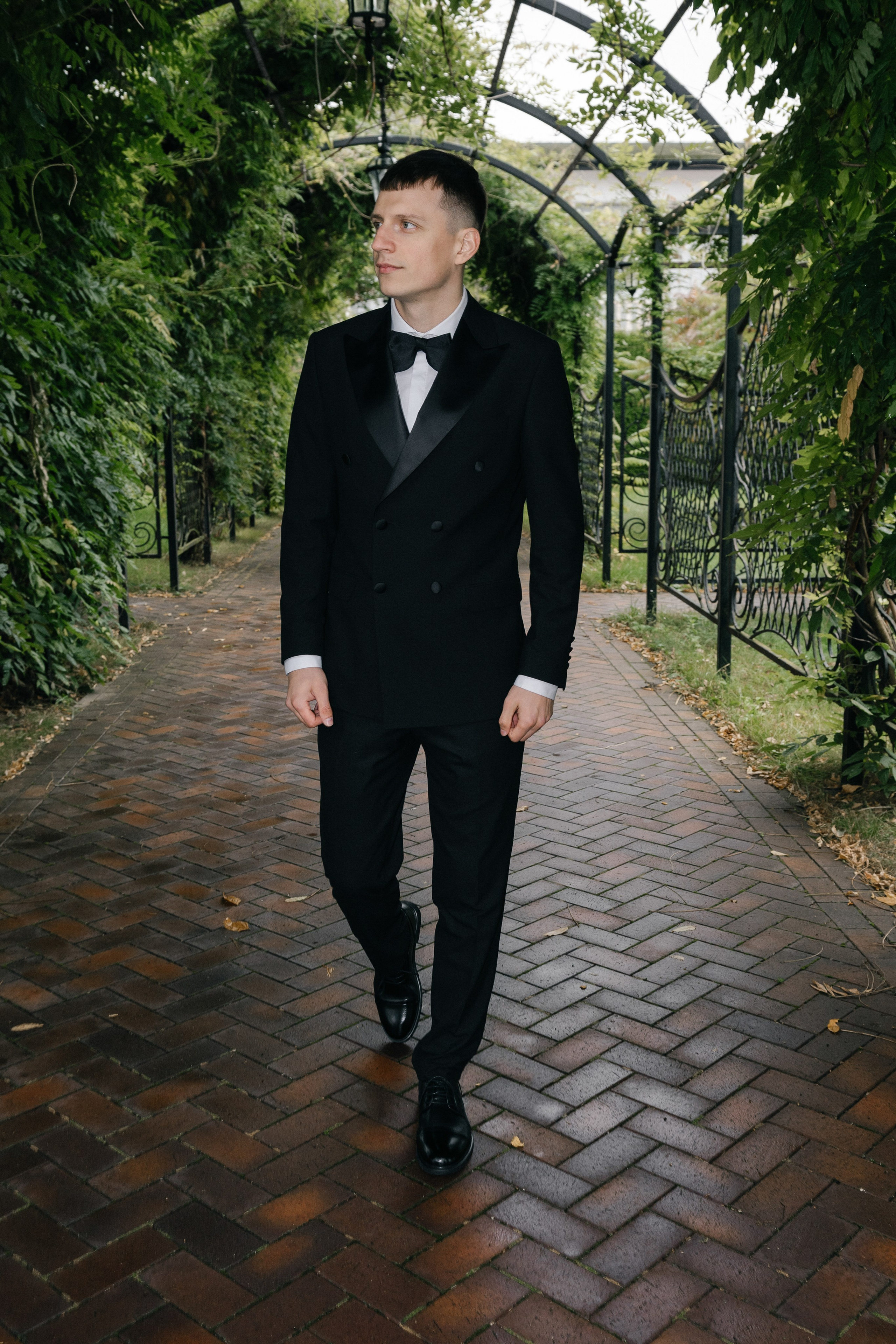 Wedding day in Martinique Bar. Wedding PHOTOGRAPHER Andrew Vnukov