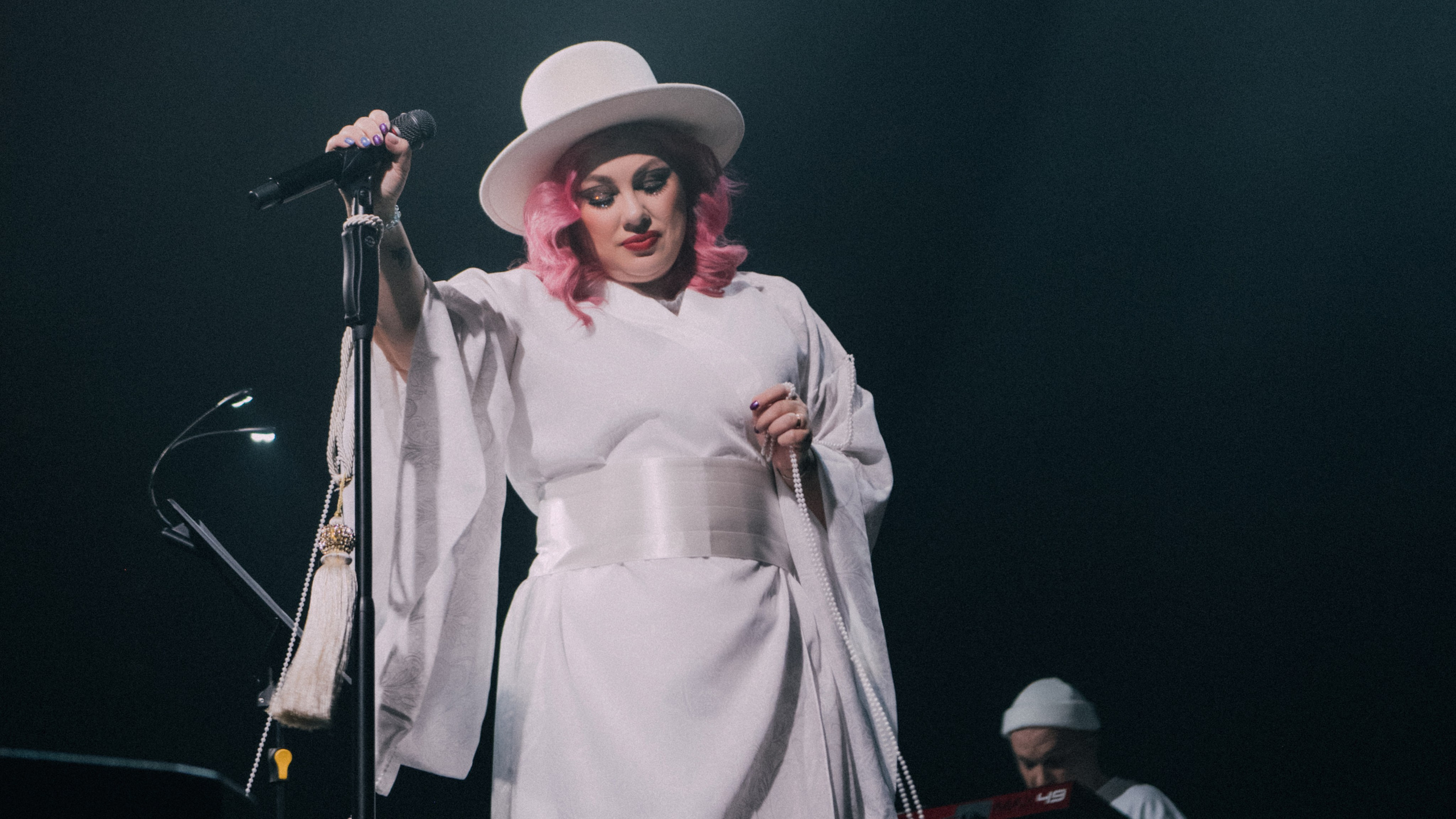 EVA POLNA. FASHION PHOTOGRAPHER