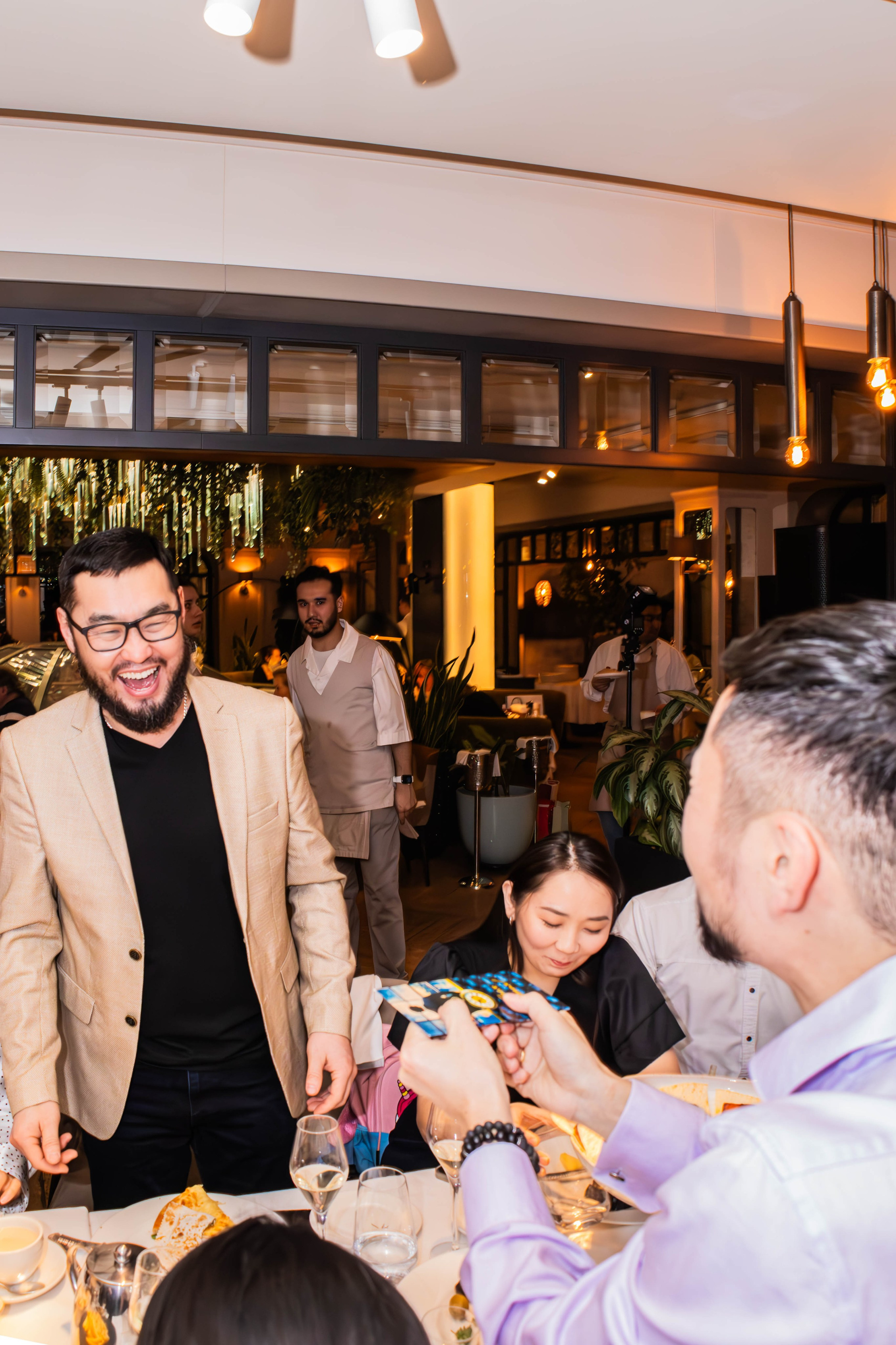 Съёмка в ресторане на День рождения для Булата. Семейный и свадебный фотограф в Москве и Домодедово Анна Авилочкина