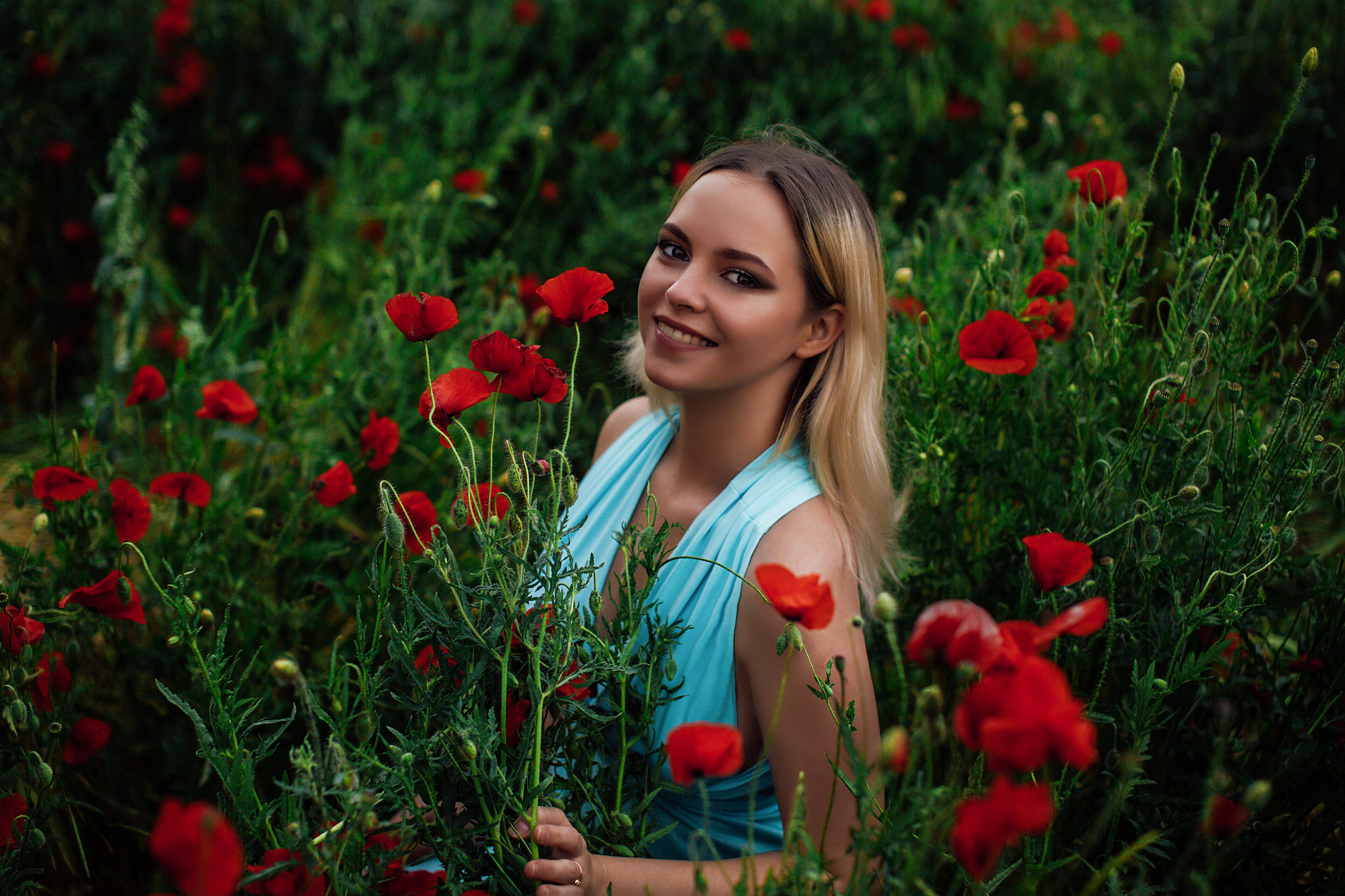 Прогулка по маковым полям. Свадебный и семейный фотограф/видеограф в Краснодаре Наталья Осинская
