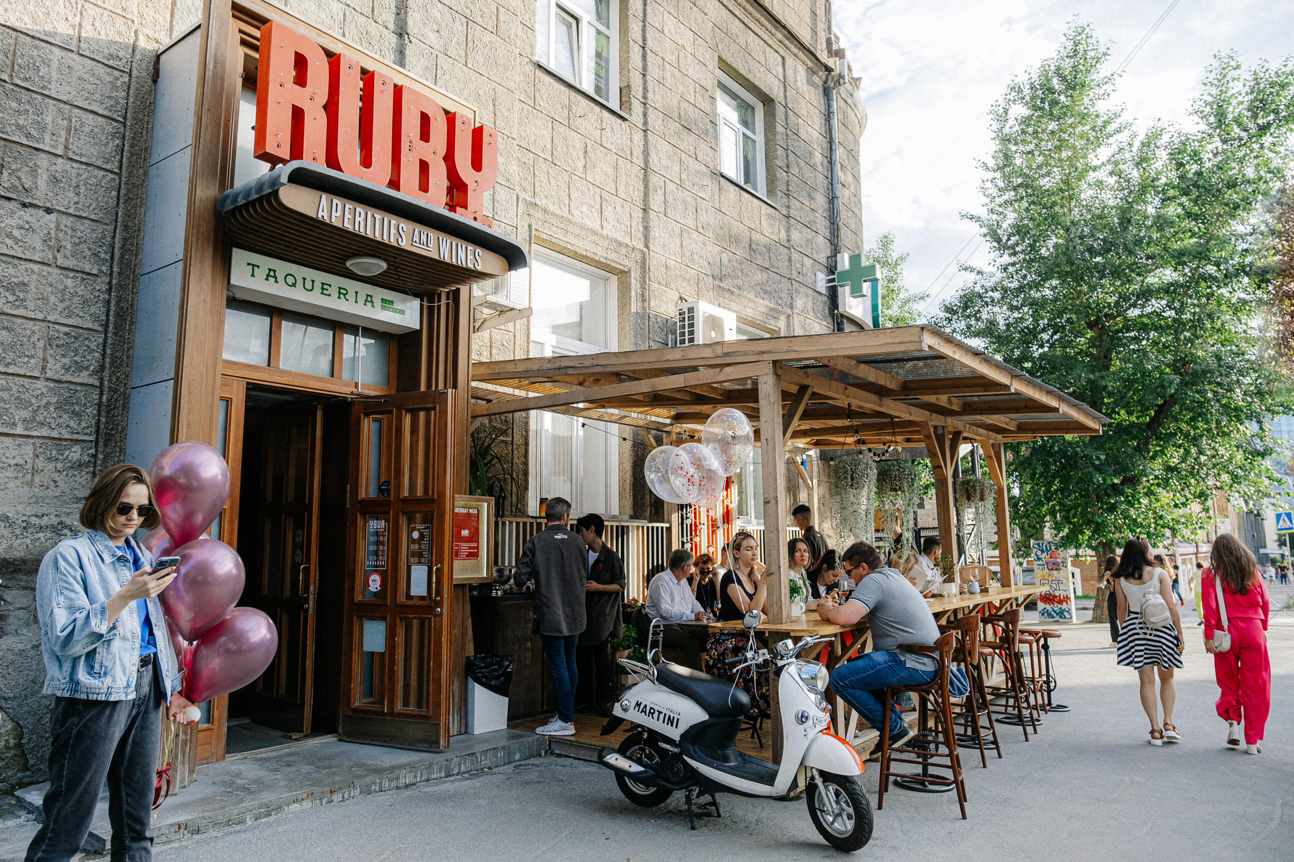 8 лет Ruby wine bar. #фотокаквкино | Фотографирую людей