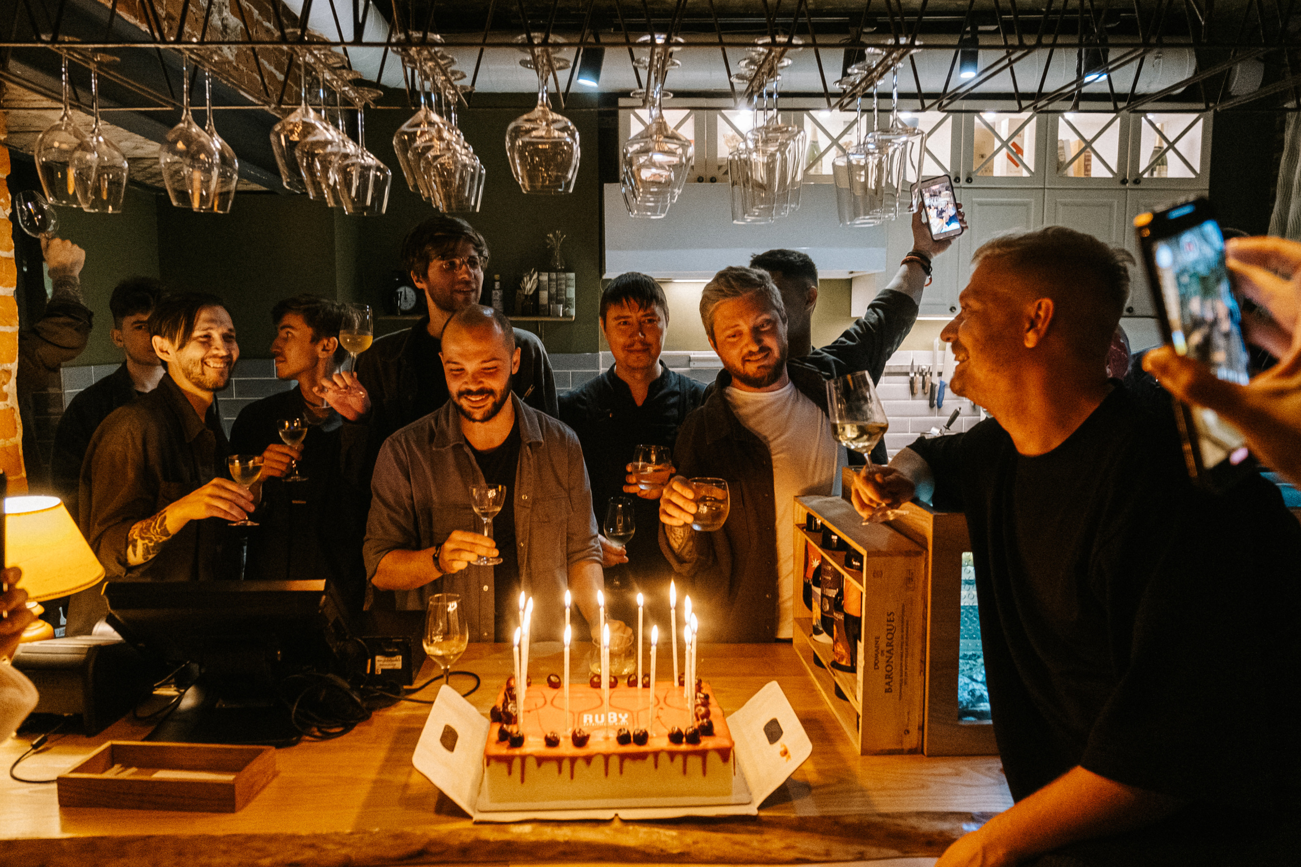 8 лет Ruby wine bar. #фотокаквкино | Фотографирую людей