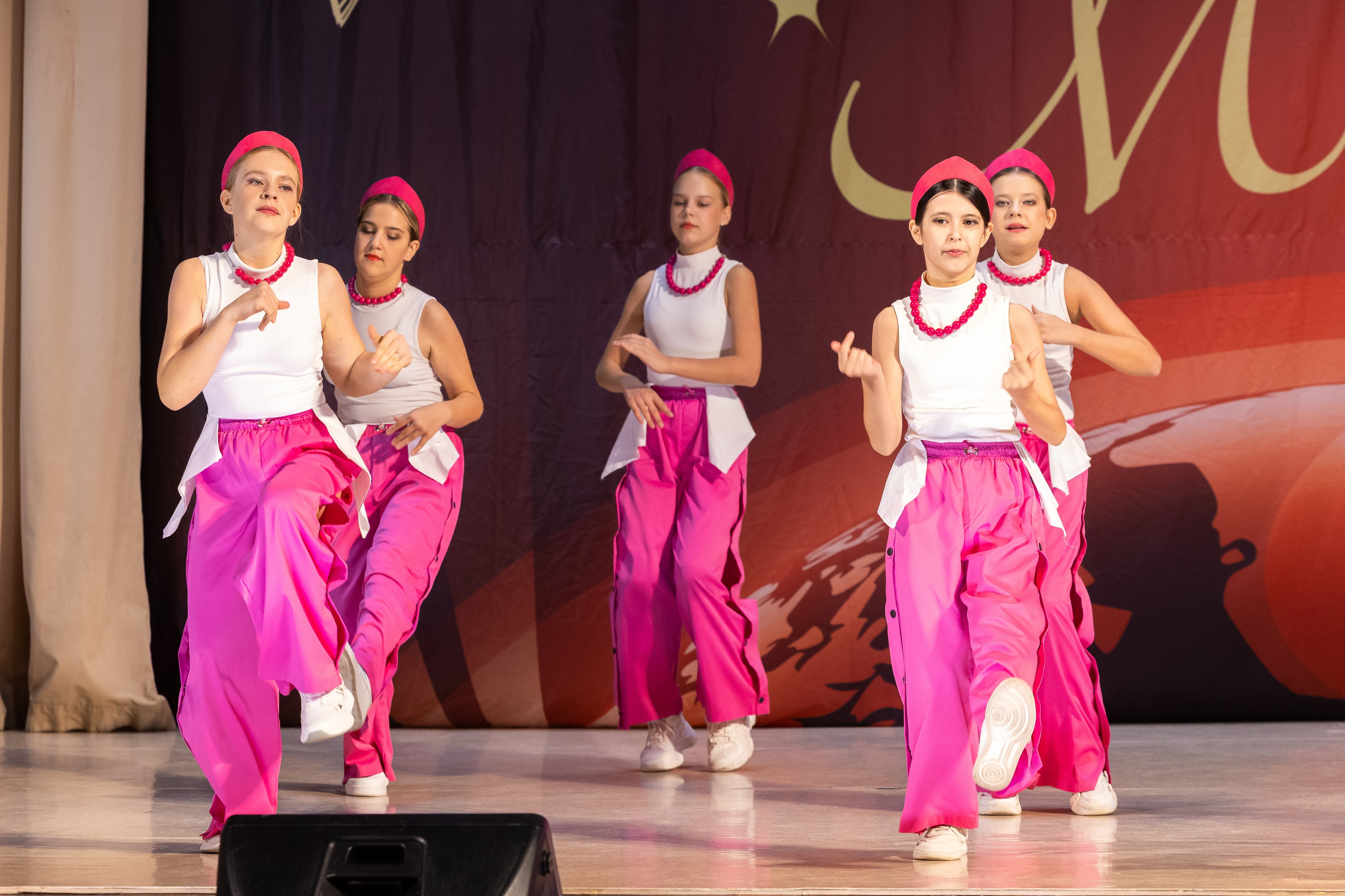 9 ноября, танцевальные номера, г. Волгоград. Золотое яблочко