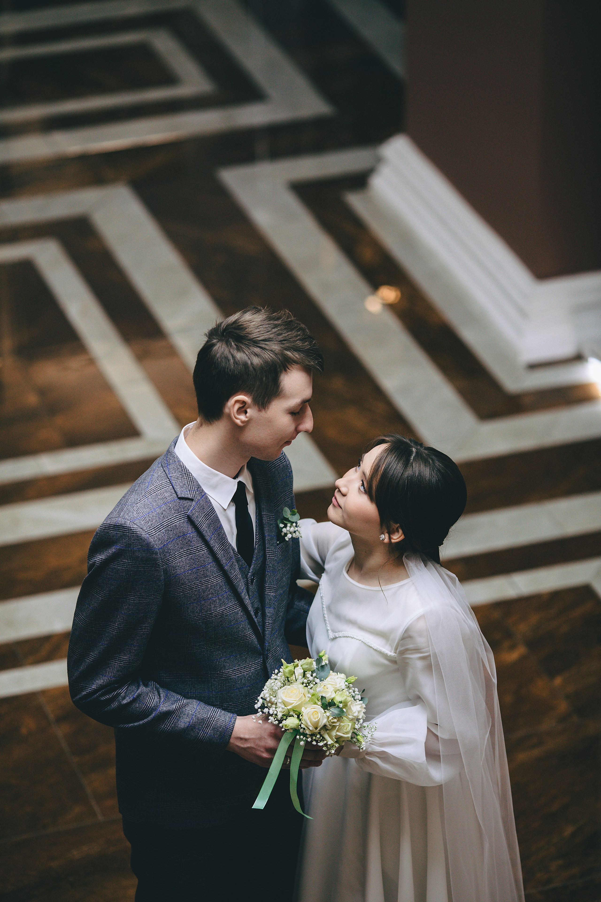 Свадебная фотосессия в национальной библиотеке Удмуртской Республики. Дима Никитин свадебный и семейный фотограф в Ижевске и Удмуртии с 2007 года