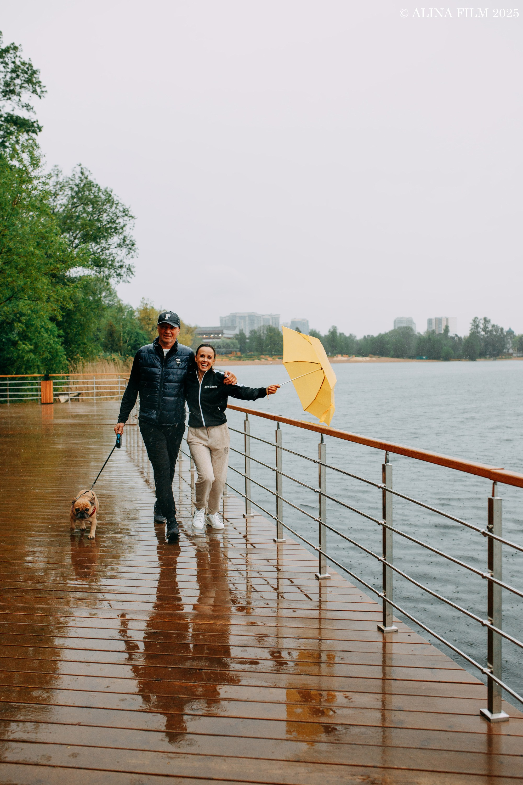 Фотосессия в дождь на Озерках. Фотограф в Санкт-Петербурге Alina Film