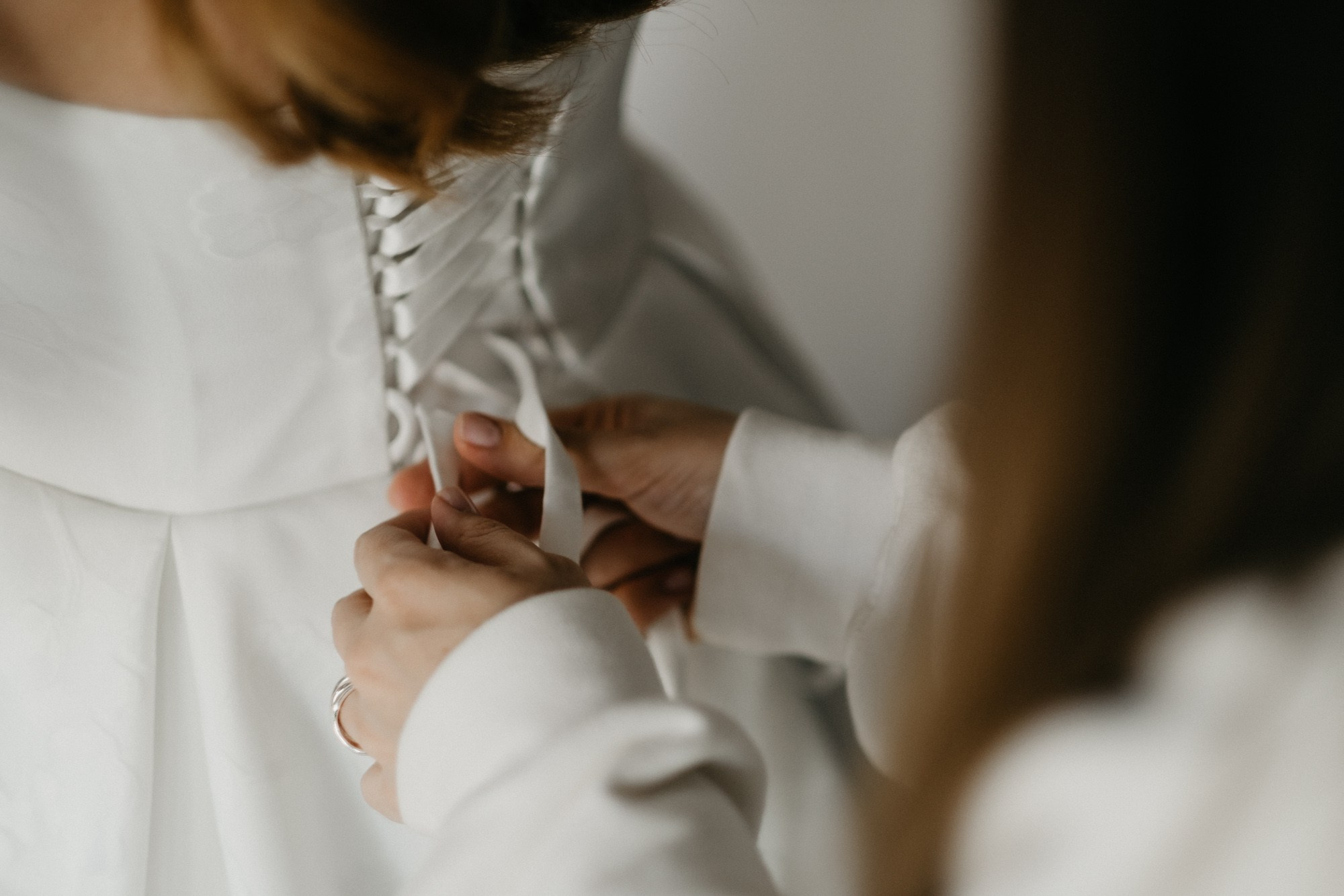 «ты красивый» — «нет, ты!». Свадебный фотограф Александра Тюлякова