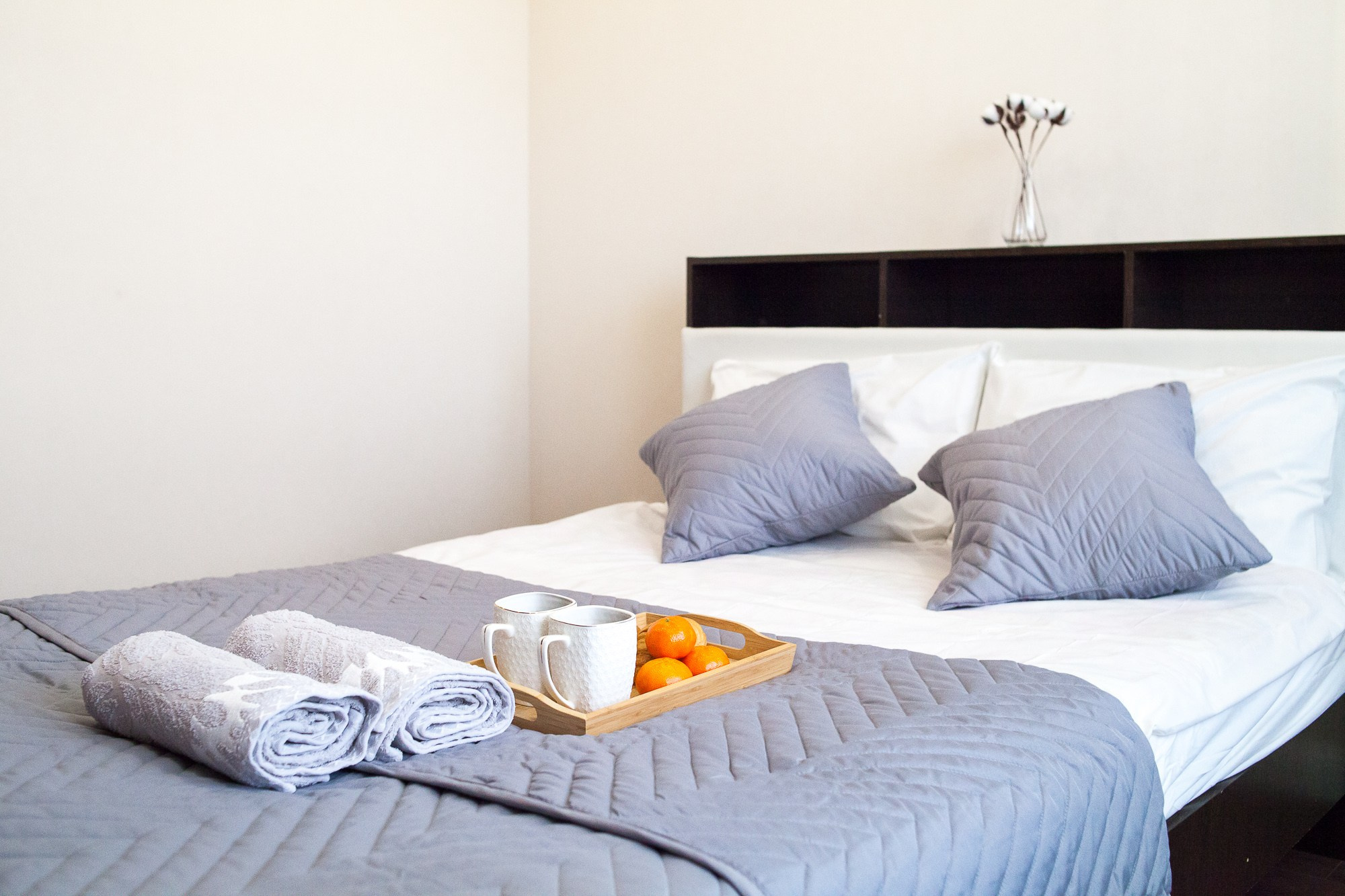 Киров 2к квартира комфорт аренда. Анна Леденева Фотограф