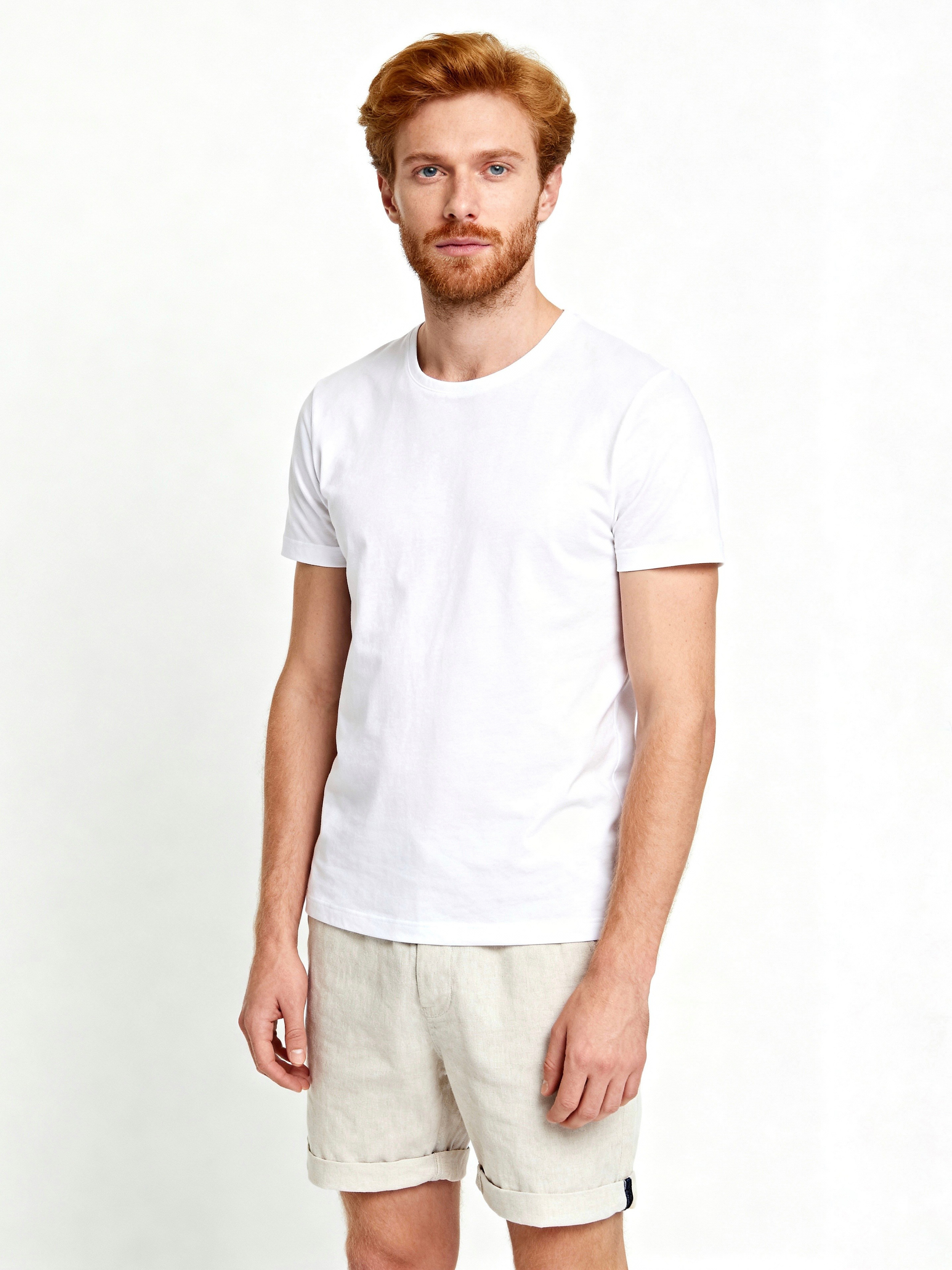 Мужчины. Продающий контент для маркетплейсов и e-commerce «под ключ»