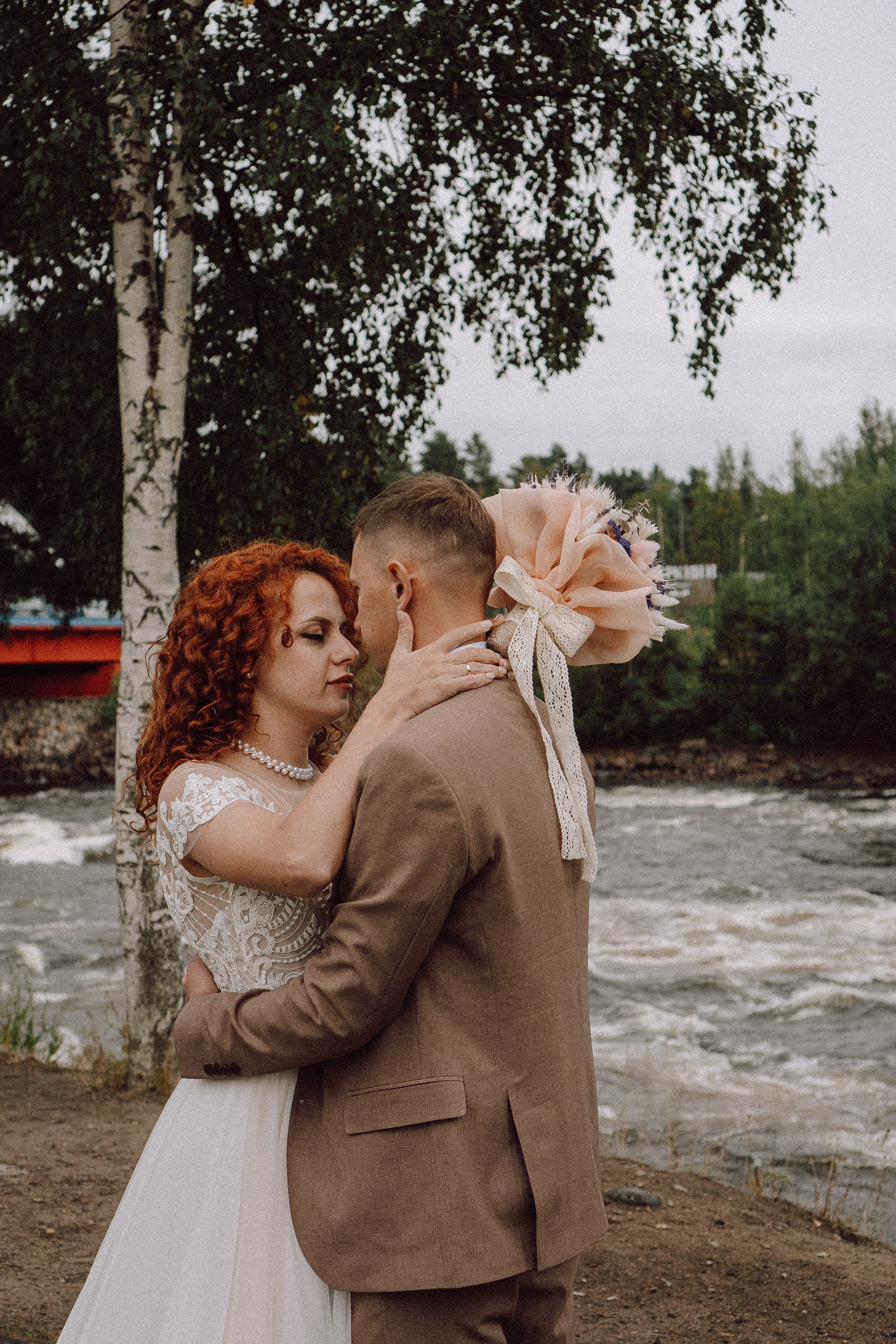 СВАДЕБНАЯ ФОТОСЕССИИЯ ПАРЫ В ГОРОДЕ ПРИОЗЕРСК В СОСНОВОМ ЛЕСУ И С ПИКАПОМ. Профессиональный фотограф, Санкт-Петербург — Виктория Богомолова