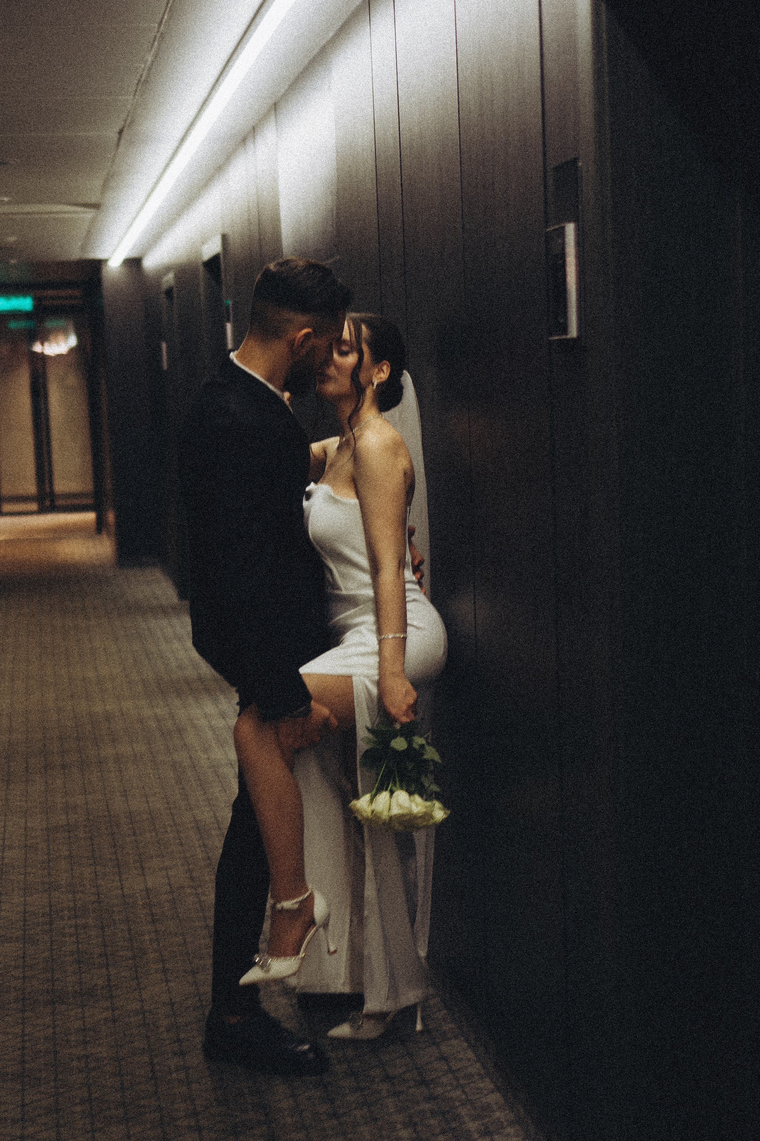 СВАДЕБНАЯ СЬЕМКА СБОРОВ ЖЕНИХА И НЕВЕСТЫ В ОТЕЛЕ И ТАКЖЕ ФОТОСЕССИИЯ В ОТЕЛЕЕ МЕГАПОЛИС БРЯНСК. Профессиональный фотограф, Санкт-Петербург — Виктория Богомолова