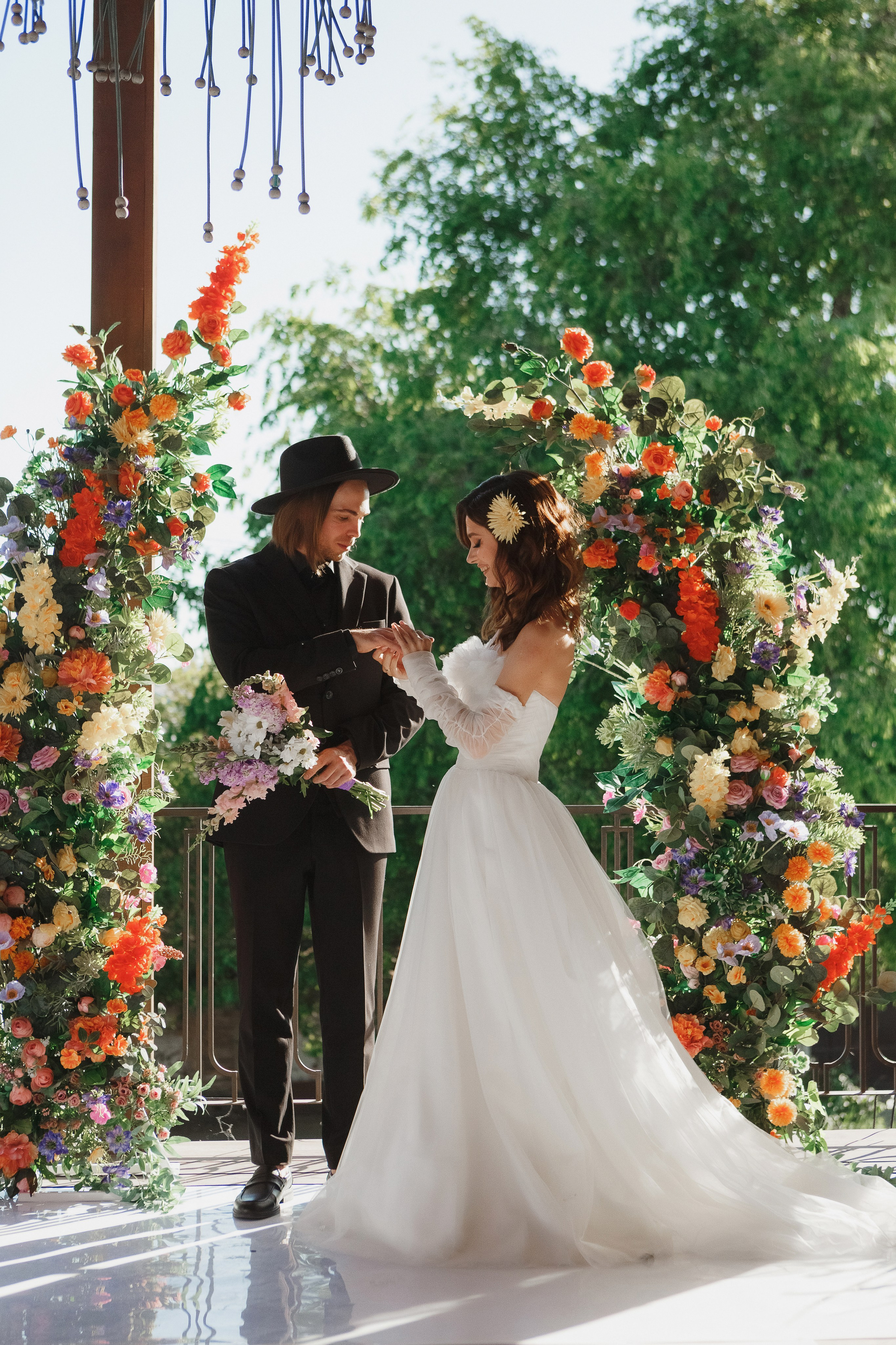 Свадебная фотосессия Михаила и Валерии на Чеховской набережной. Свадебный и семейный фотограф в Таганроге Бакарюк Антон