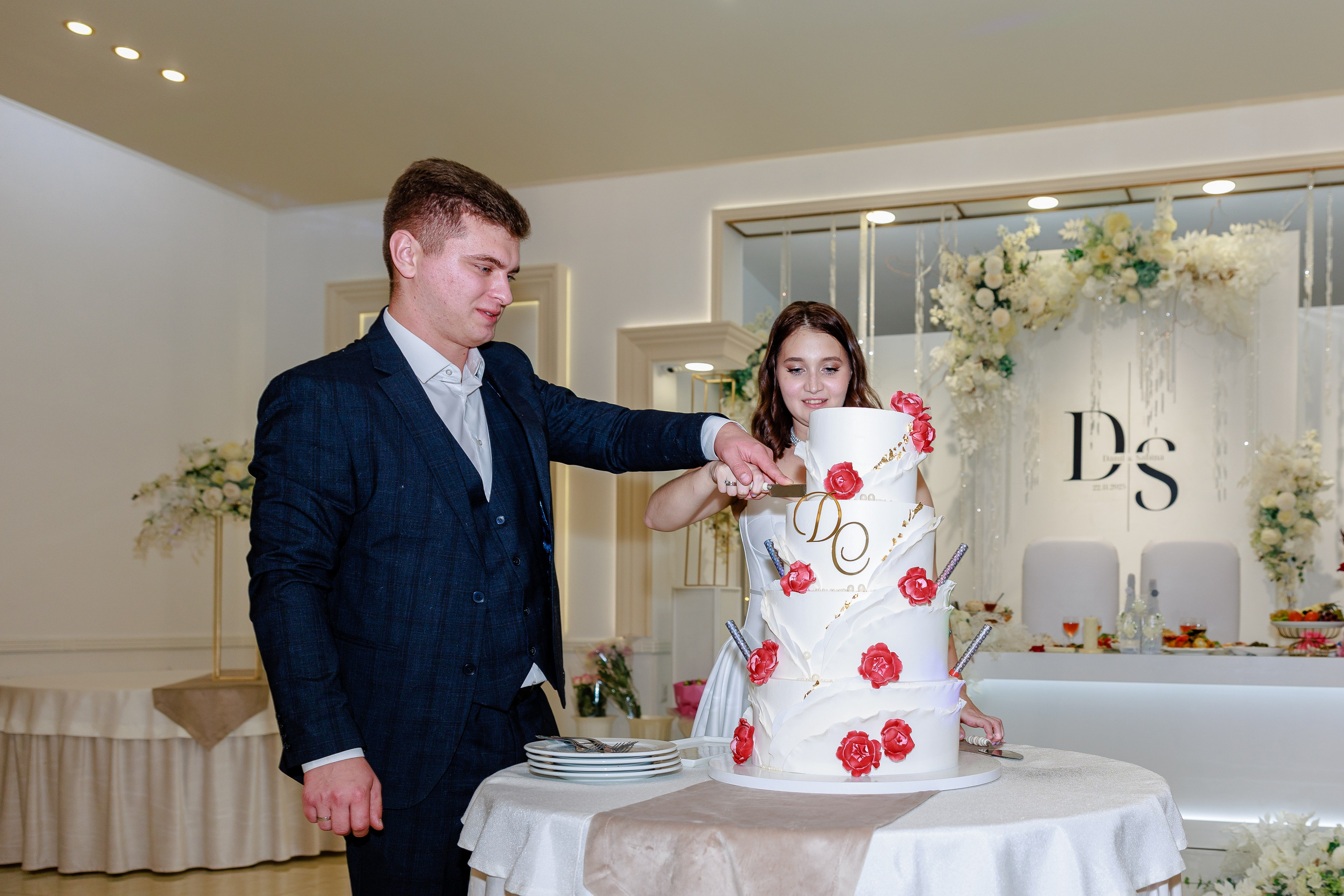 Данил и Сабина банкетный зал Beyaz Hall. Фотограф и видеограф в Крыму и Севастополе