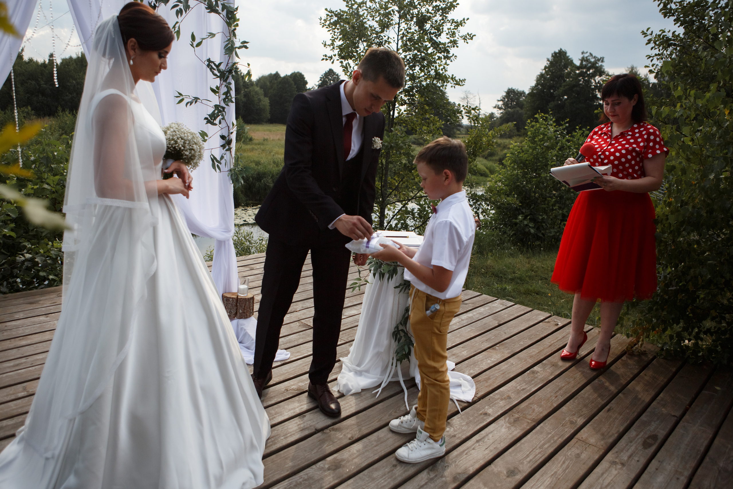Денис и Наталья. Фотосессия в Усадьбе Храповицкого. Кристина Невская — свадебный фотограф во Владимире