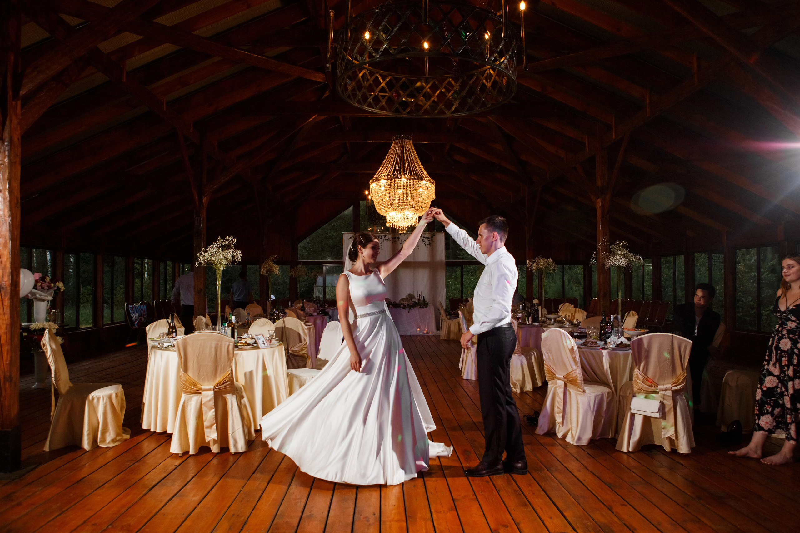 Денис и Наталья. Фотосессия в Усадьбе Храповицкого. Кристина Невская — свадебный фотограф во Владимире