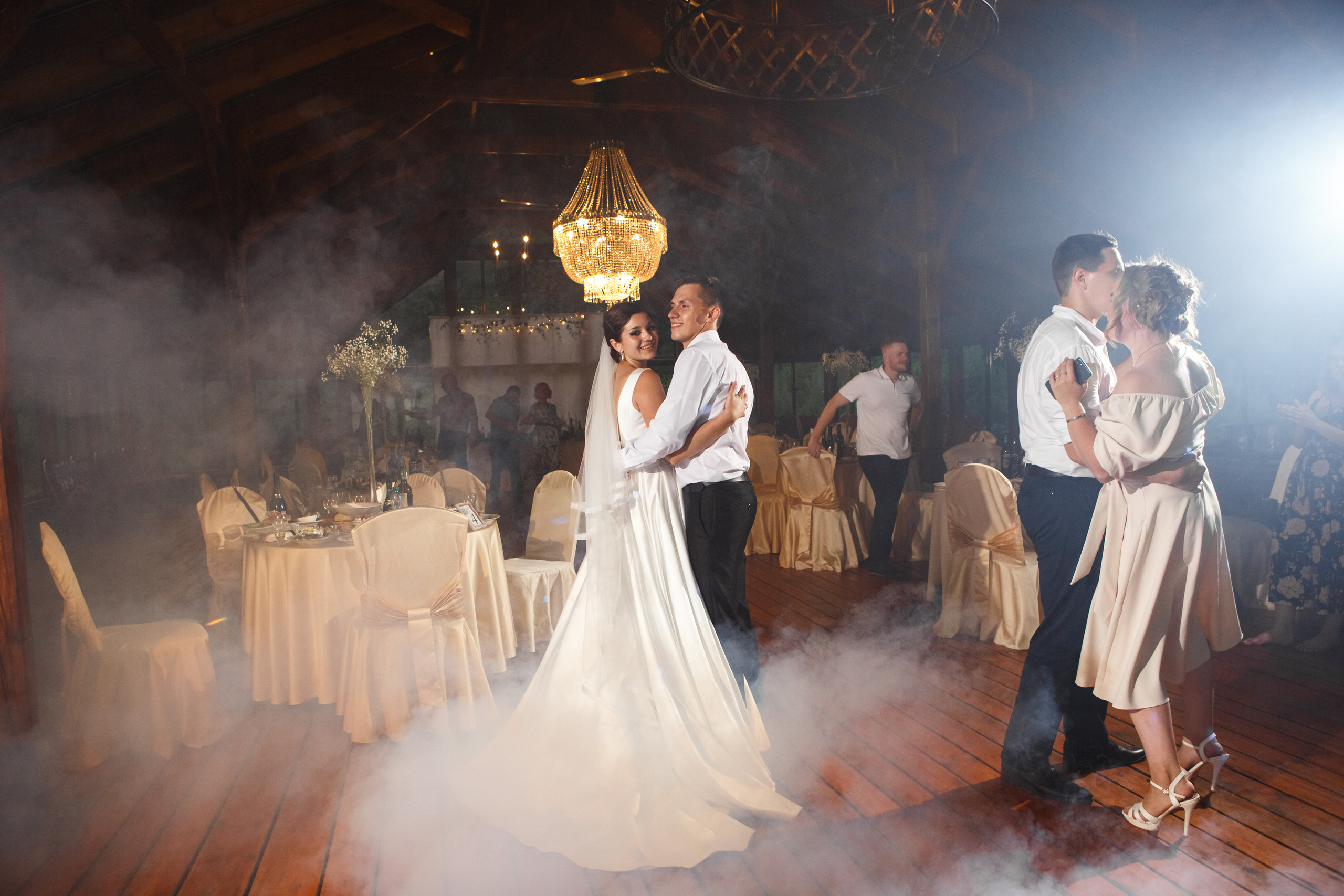 Денис и Наталья. Фотосессия в Усадьбе Храповицкого. Кристина Невская — свадебный фотограф во Владимире