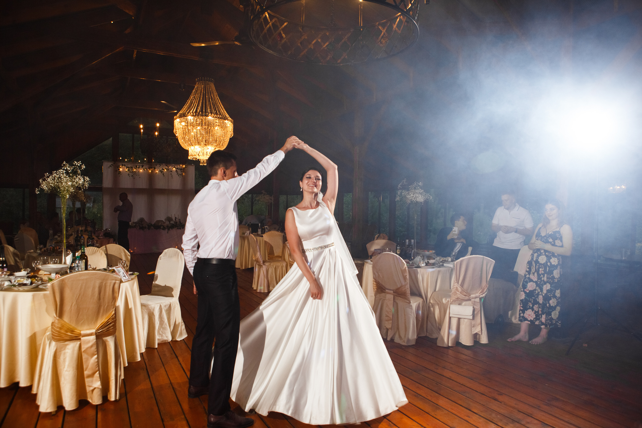 Денис и Наталья. Фотосессия в Усадьбе Храповицкого. Кристина Невская — свадебный фотограф во Владимире