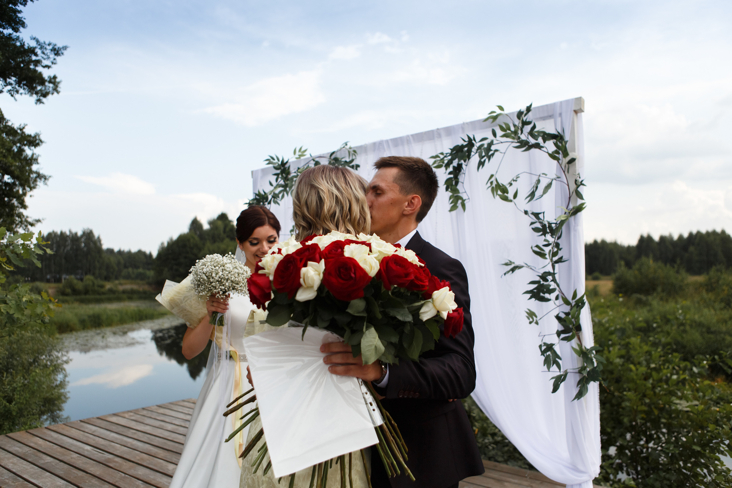 Денис и Наталья. Фотосессия в Усадьбе Храповицкого. Кристина Невская — свадебный фотограф во Владимире