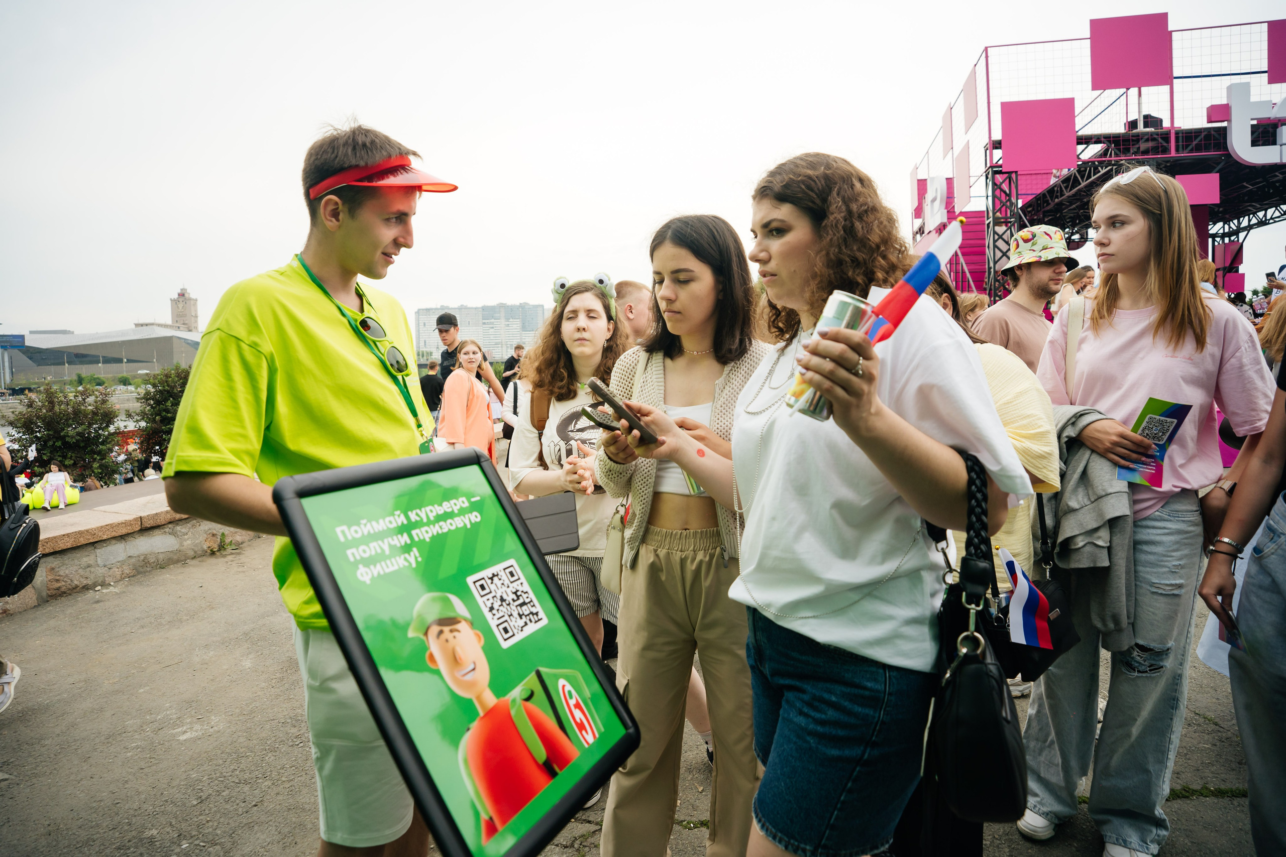 Пятерочка на VK фесте. Видеограф и Фотограф в Челябинске Ксения и Владимир Рюмины