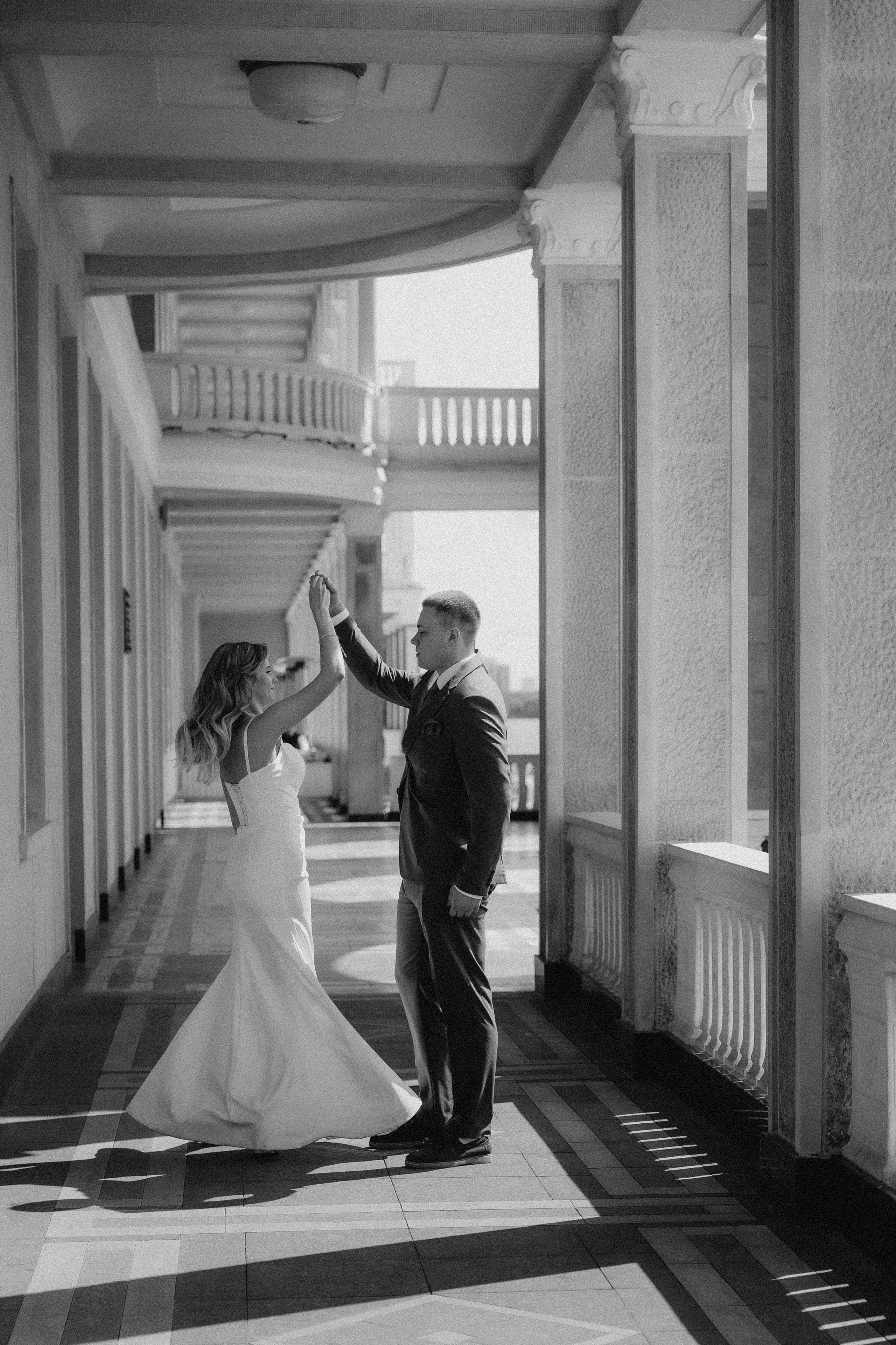 Свадебная фотосессия на Речном вокзале города Москвы