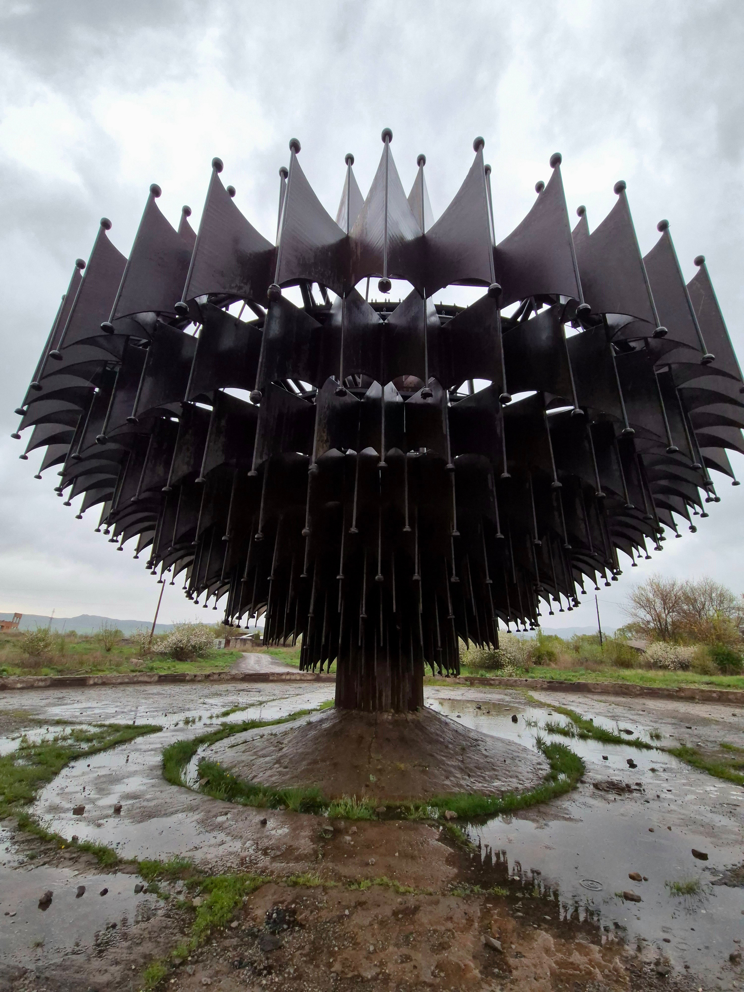 Металлическая конструкция сохранилась с советских веремен