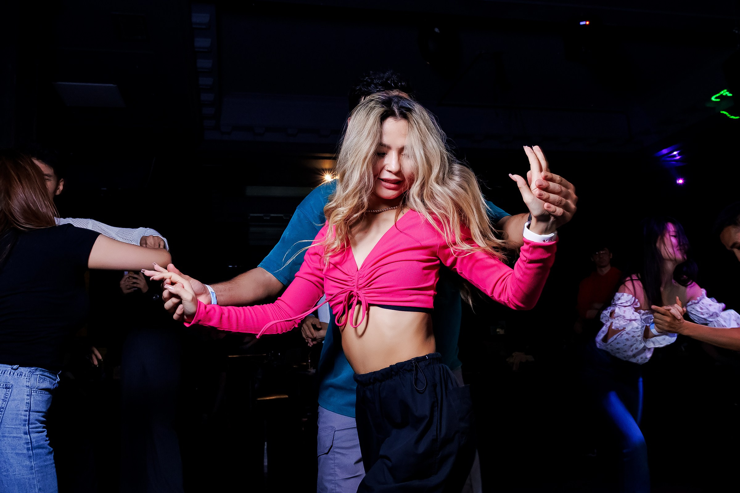 Bachata Party Hola Dance. Репортажный фотограф в Алматы Каюпов Сержан