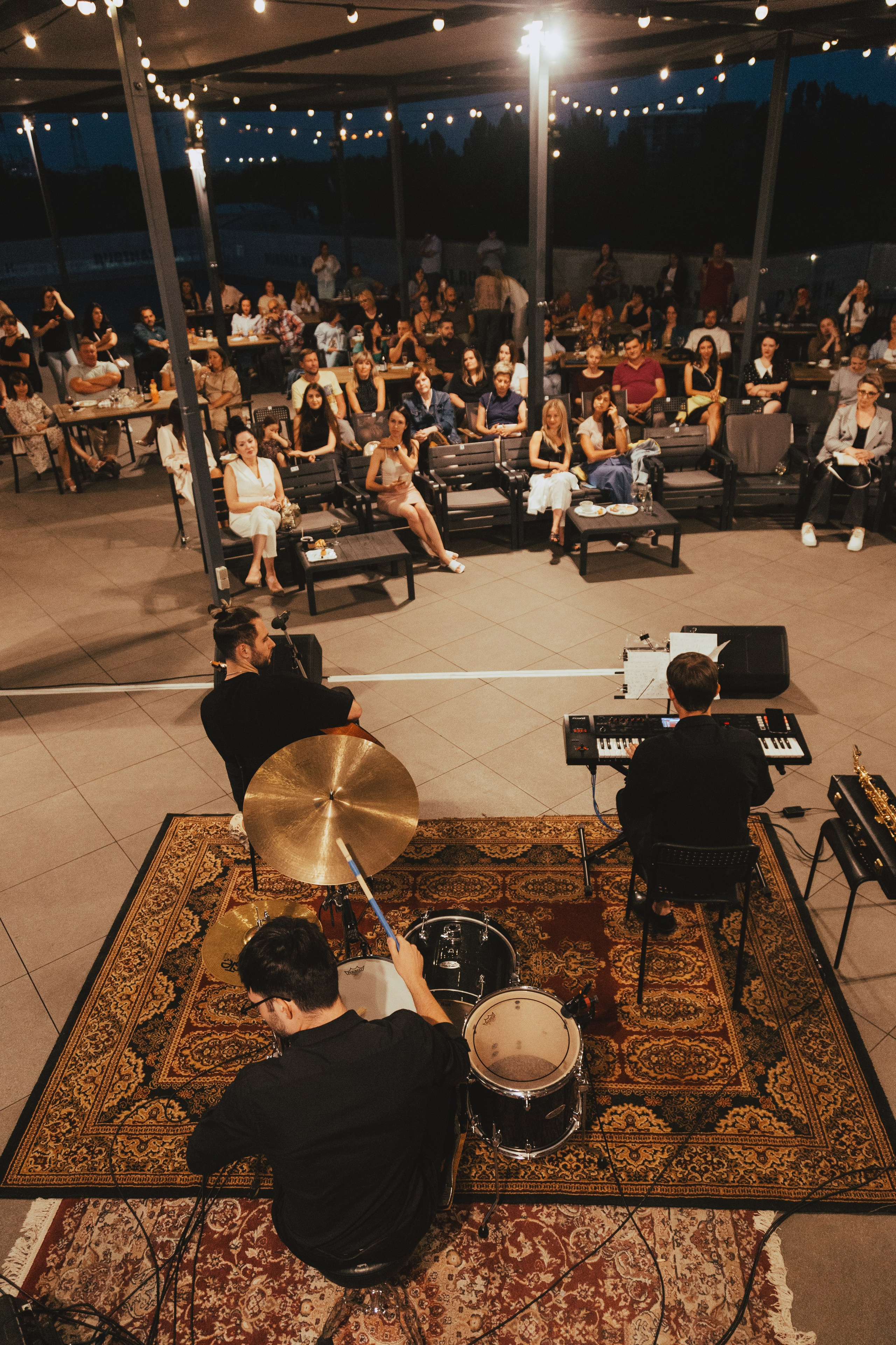 Hills Trio. Главная