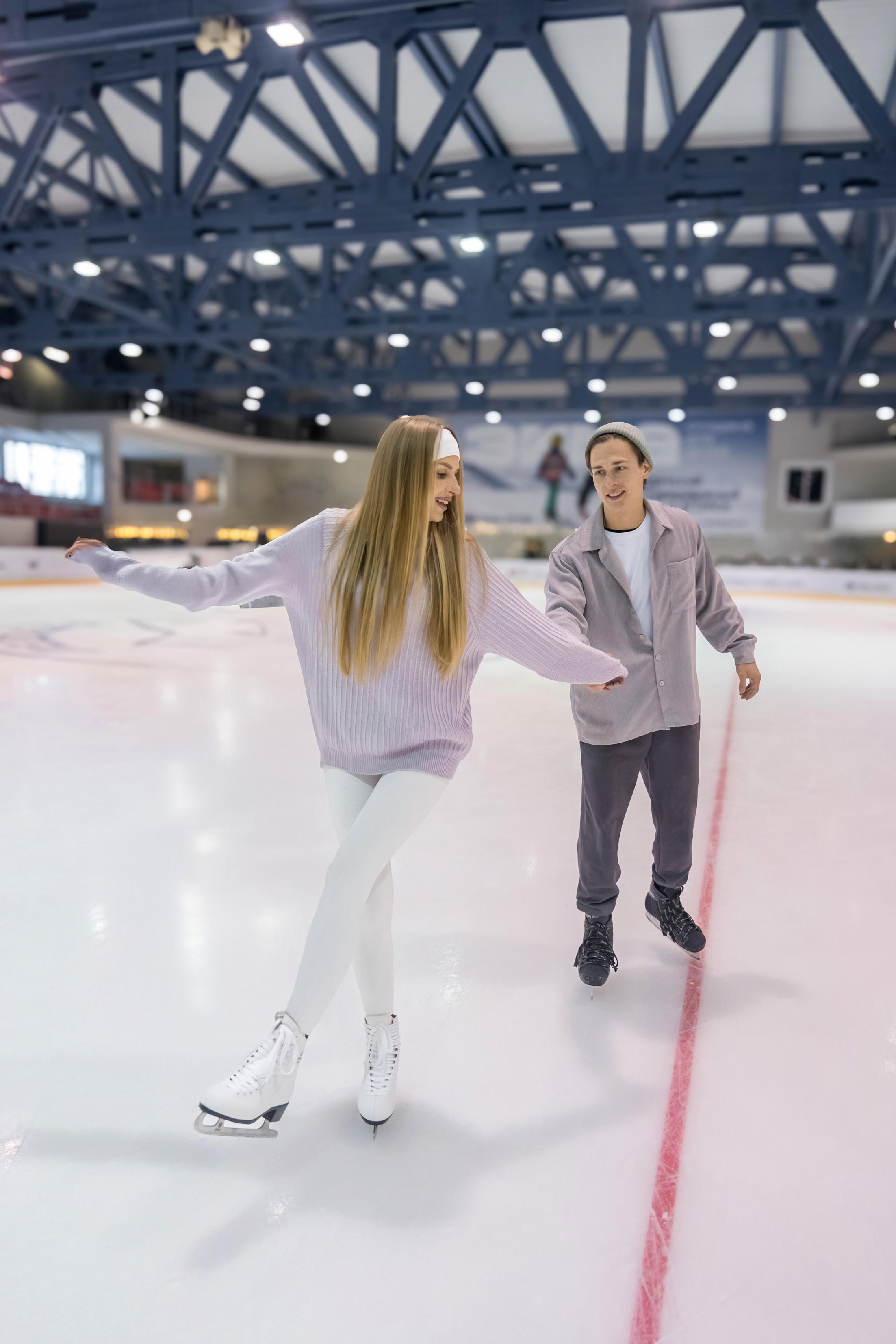 Контент съемка на катке для курорта Роза Хутор. Репортажный фотограф в Красной Поляне и Сочи Павлюченко Екатерина