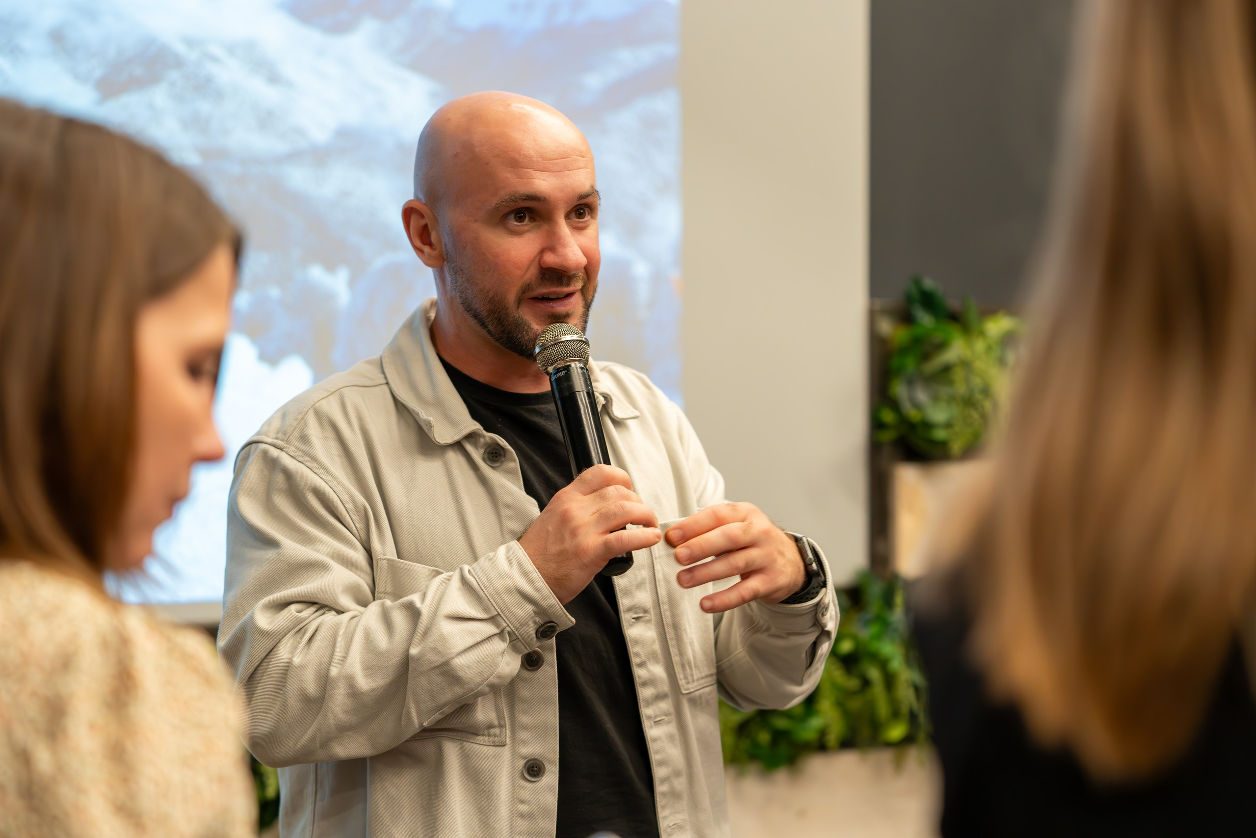 MICE мероприятие — мастер класс по акварели. Репортажный фотограф в Красной Поляне и Сочи Павлюченко Екатерина