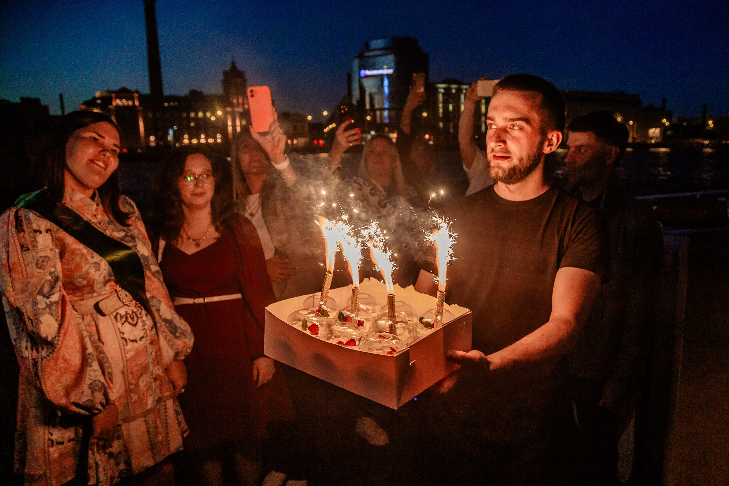 Выпускной на теплоходе. Фотограф в Санкт-Петербурге Чумаков Семен